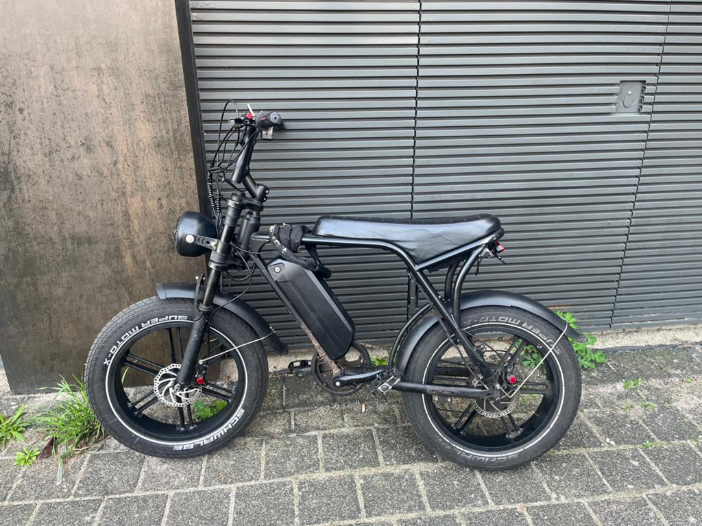Ouxi v8, Fietsen en Brommers, Elektrische fietsen, Ophalen, Zo goed als nieuw, Overige merken