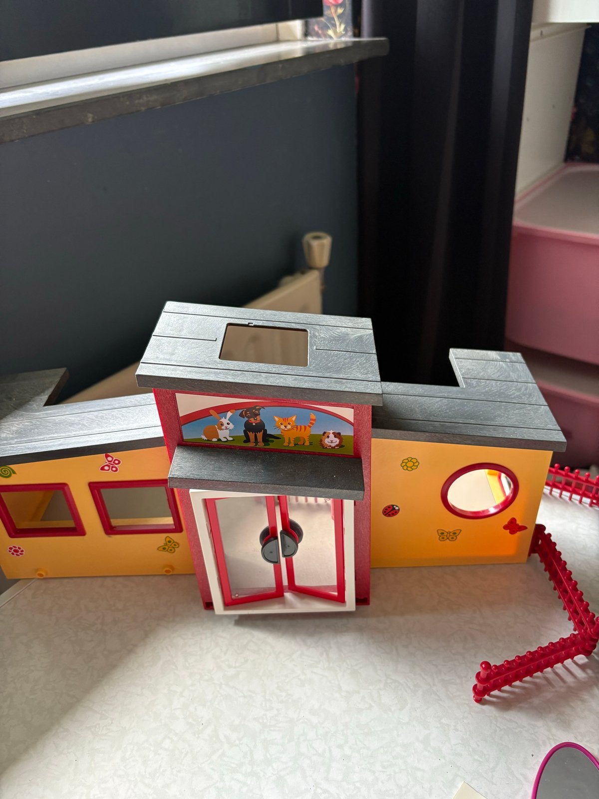 Playmobil Dierenkliniek met veel extra dieren en accessoires, Gebruikt, Gebouw, Complete set, Ophalen of Verzenden