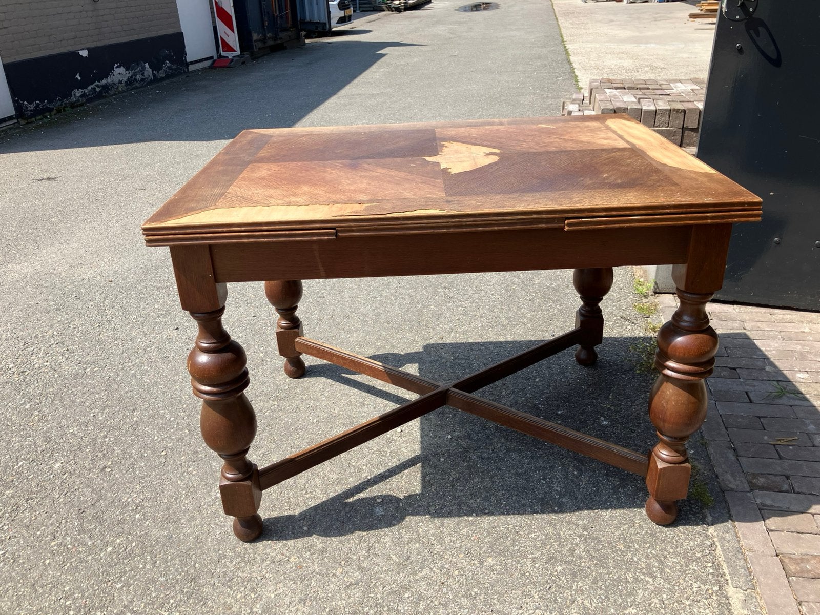 Uitschuifbare eettafel - Ideaal voor kleine ruimtes, Ophalen