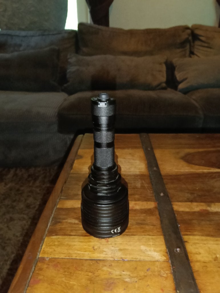 Krachtige LED Zaklamp - Ideaal voor Buitenactiviteiten, Ophalen, Gebruikt, Batterij