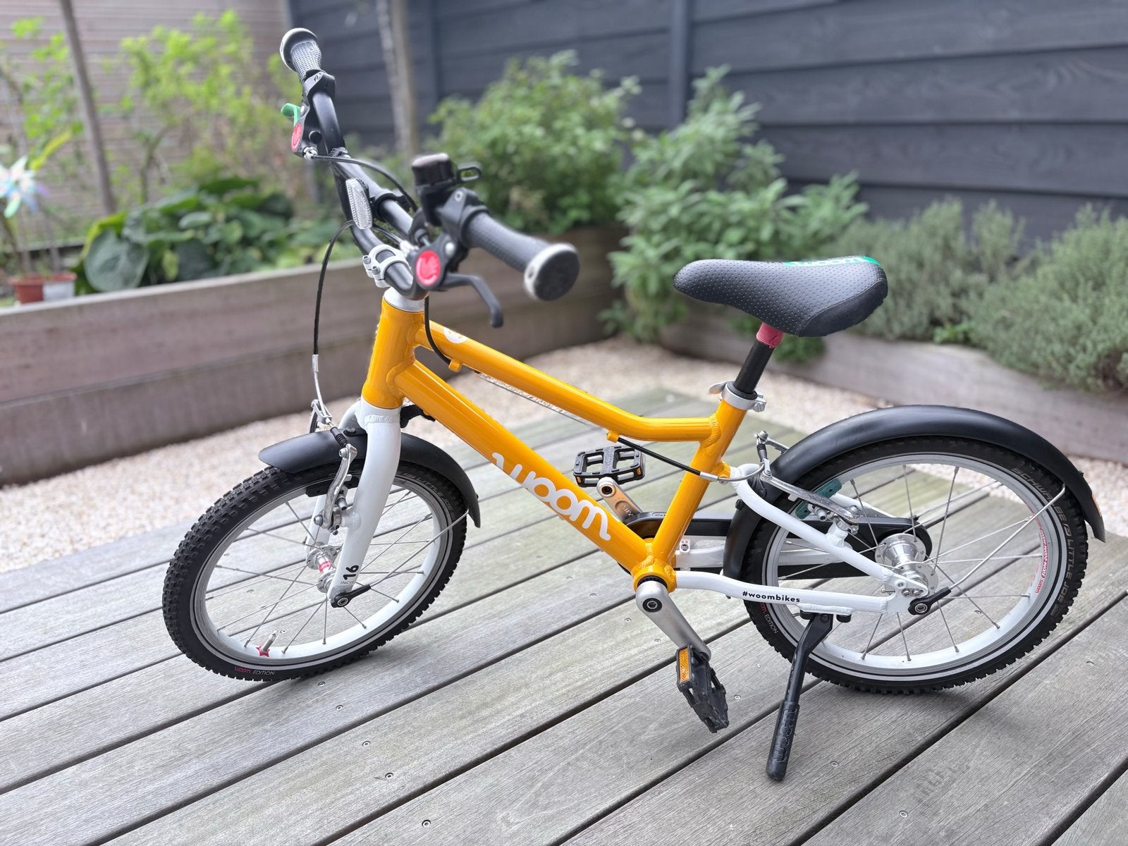 Woom 3 Lichtgewicht Kinderfiets 16" incl. basic bundel, Ophalen, Gebruikt, Velgrem, 16 tot 20 inch