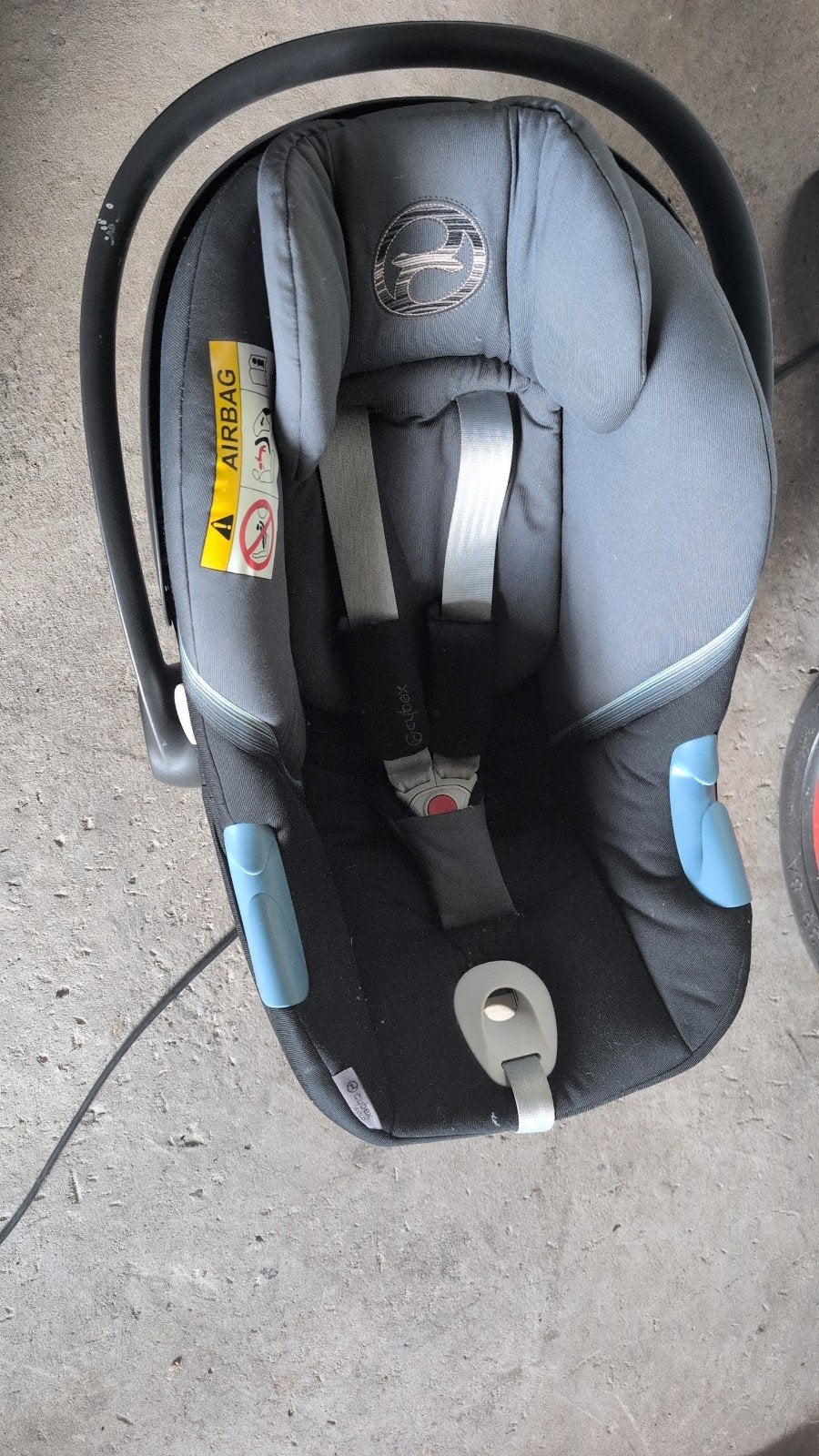 Cybex Aton M i-Size autostoel - Zwart/Grijs, Kinderen en Baby's, Autostoeltjes, Ophalen