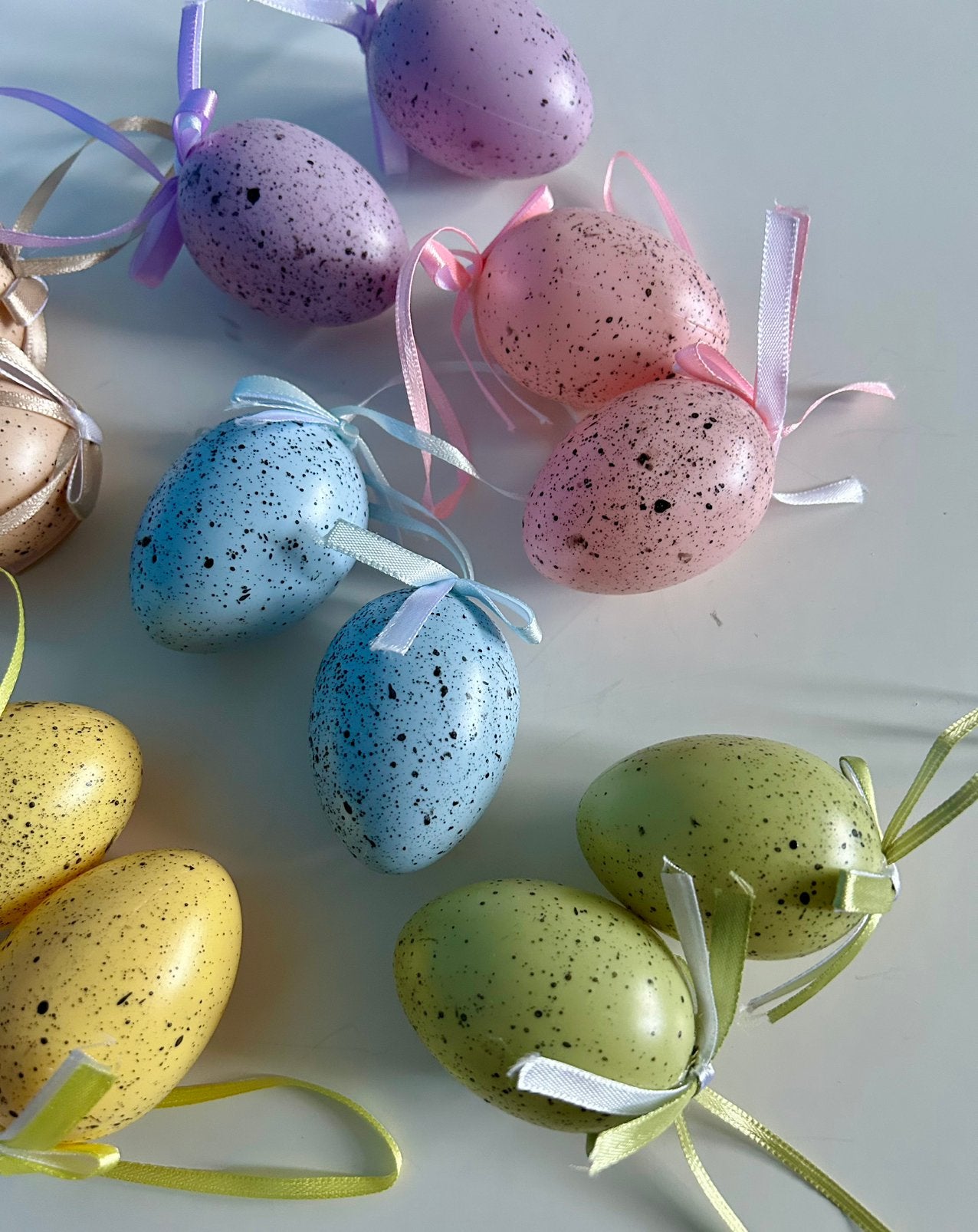 Paashangers paastak groot pastelkleuren 12 stuks plastic, Diversen, Ophalen of Verzenden, Nieuw