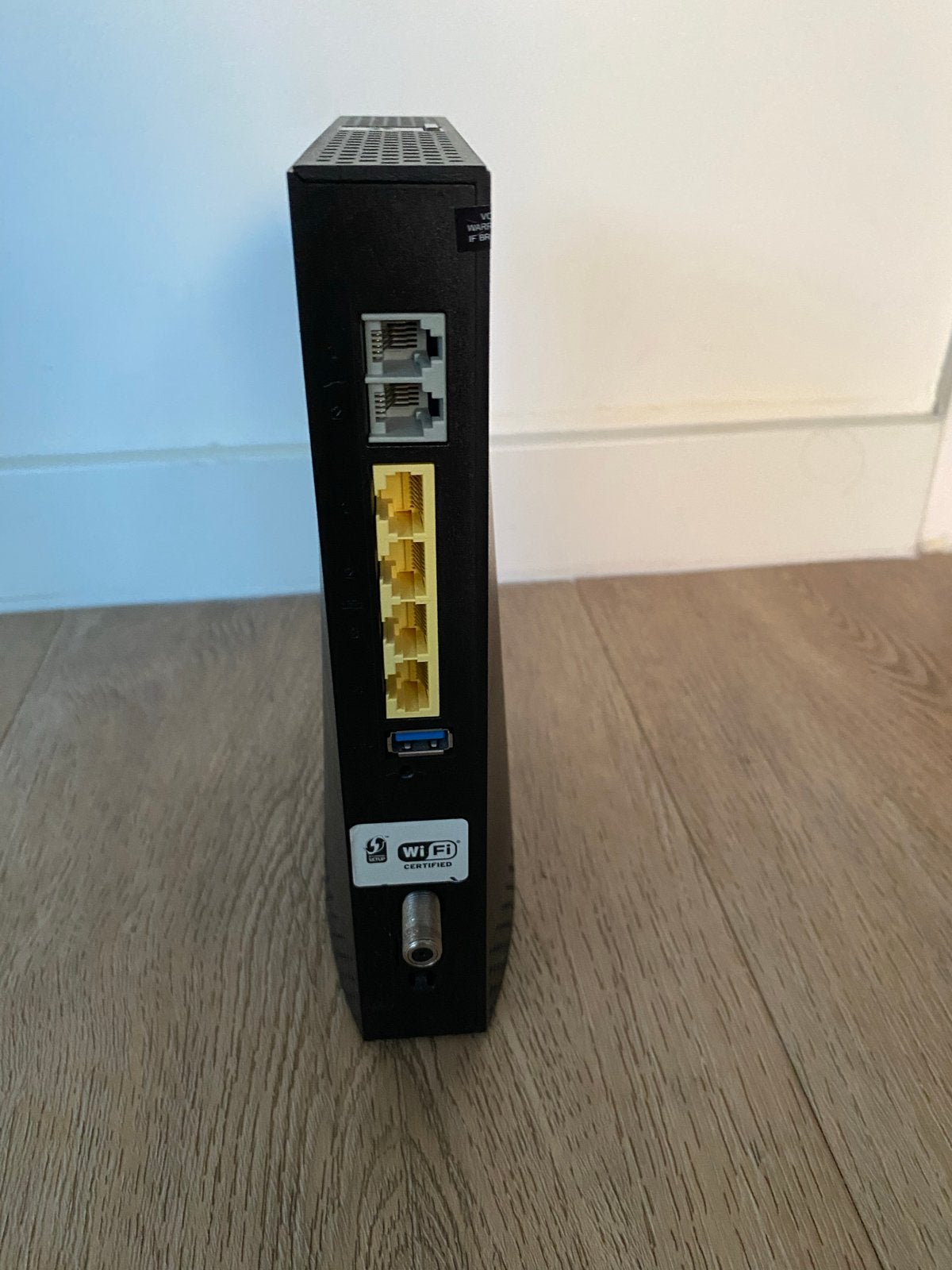 Technicolor TC7210 Kabelmodem Router - Zo goed als nieuw, Ophalen, Zo goed als nieuw, Router met modem