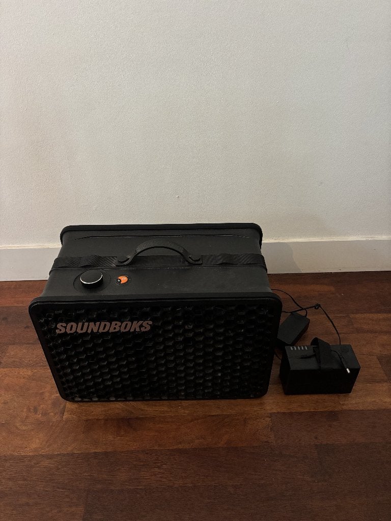 SOUNDBOKS Go, 120 tot 150 watt, Zo goed als nieuw, Draagbare speaker, Ophalen