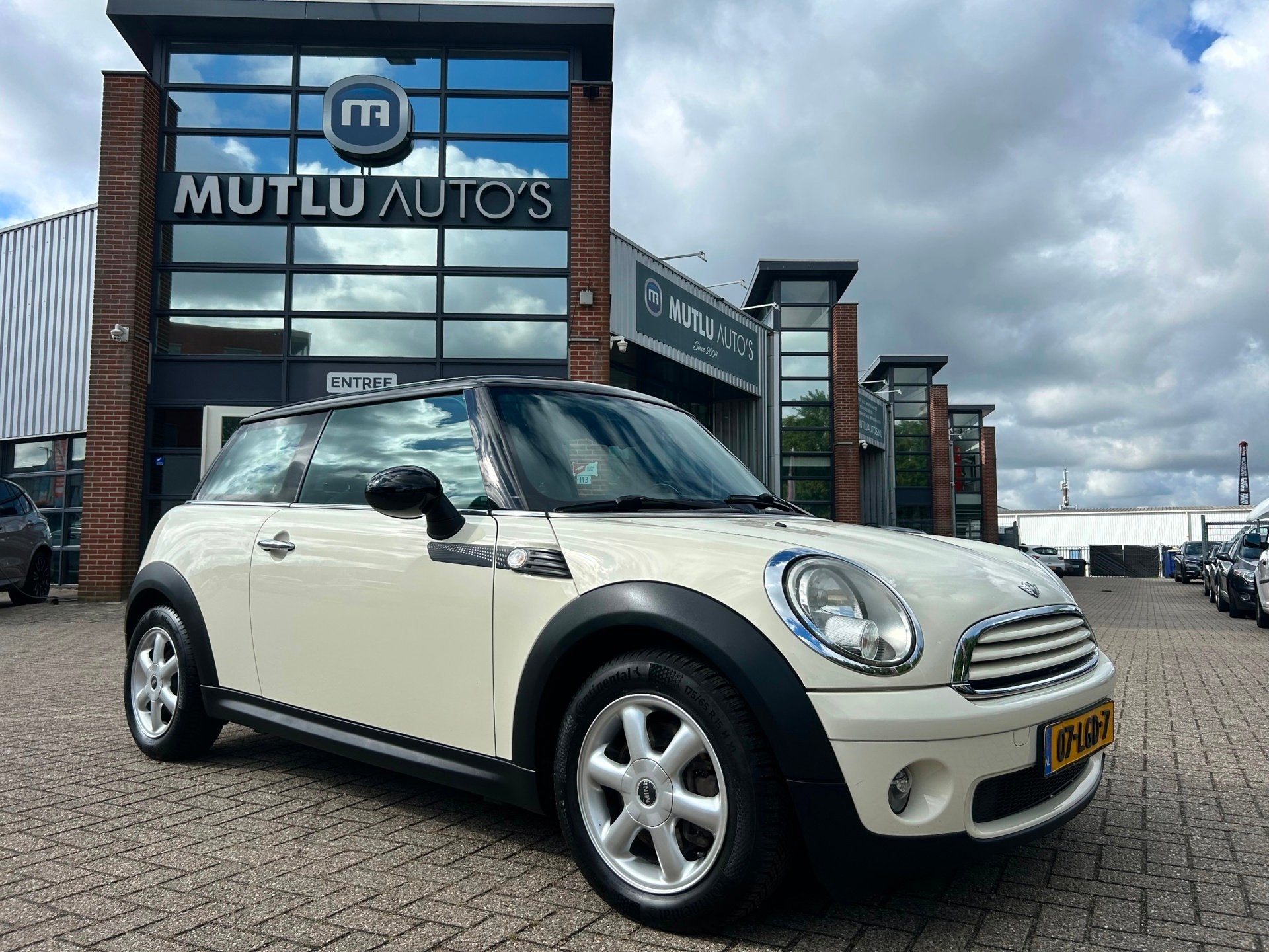 Mini 3-Deurs 1.6 One MINIMALIST Business Line Airco CRUISE N, Voorwielaandrijving, Euro 5, 4 cilinders, 4 stoelen