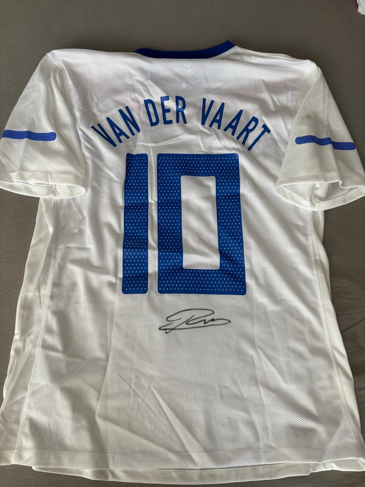 R. vd Vaart Gesigneerd Voetbalshirt (Replica) - V.a. € 150, Verzenden, Nieuw, Shirt