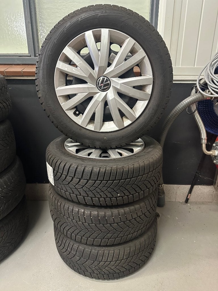 Stalen winterwielen set VW Golf, Auto-onderdelen, Banden en Velgen, Ophalen, Gebruikt, 16 inch, Banden en Velgen
