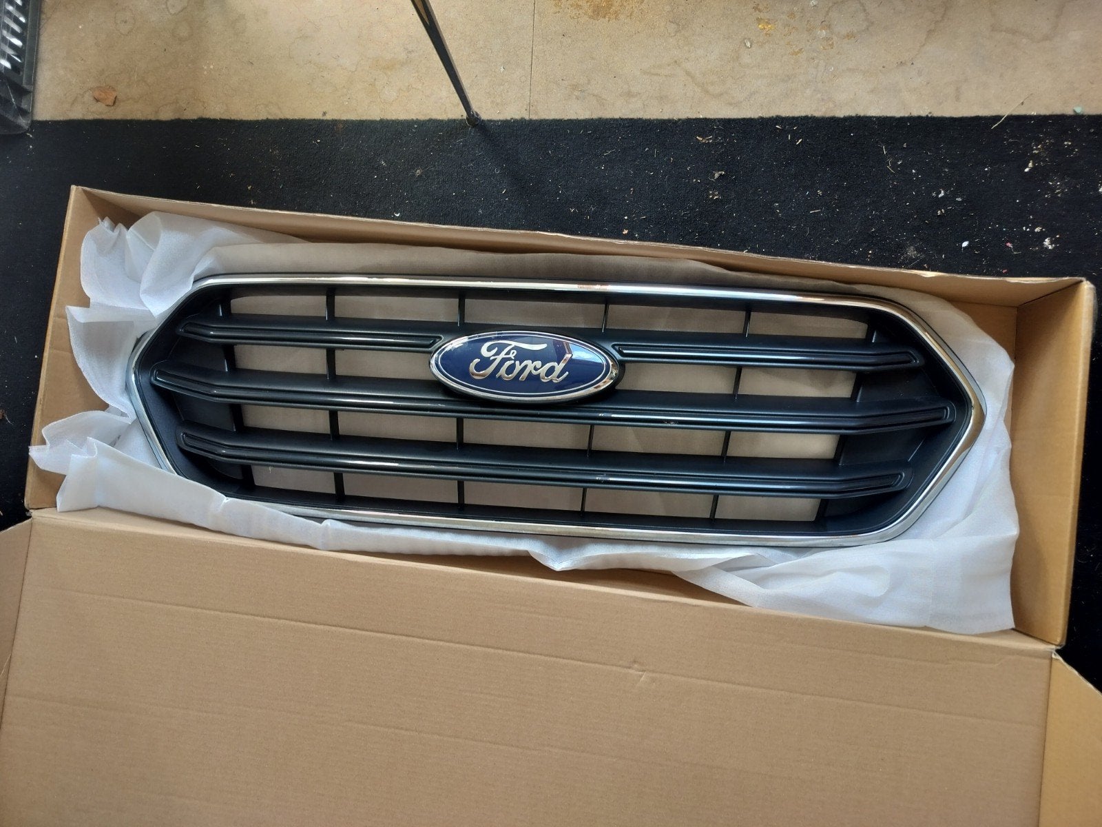 Ford Transit grill nieuw, Ophalen of Verzenden, Nieuw, Ford, Bumper