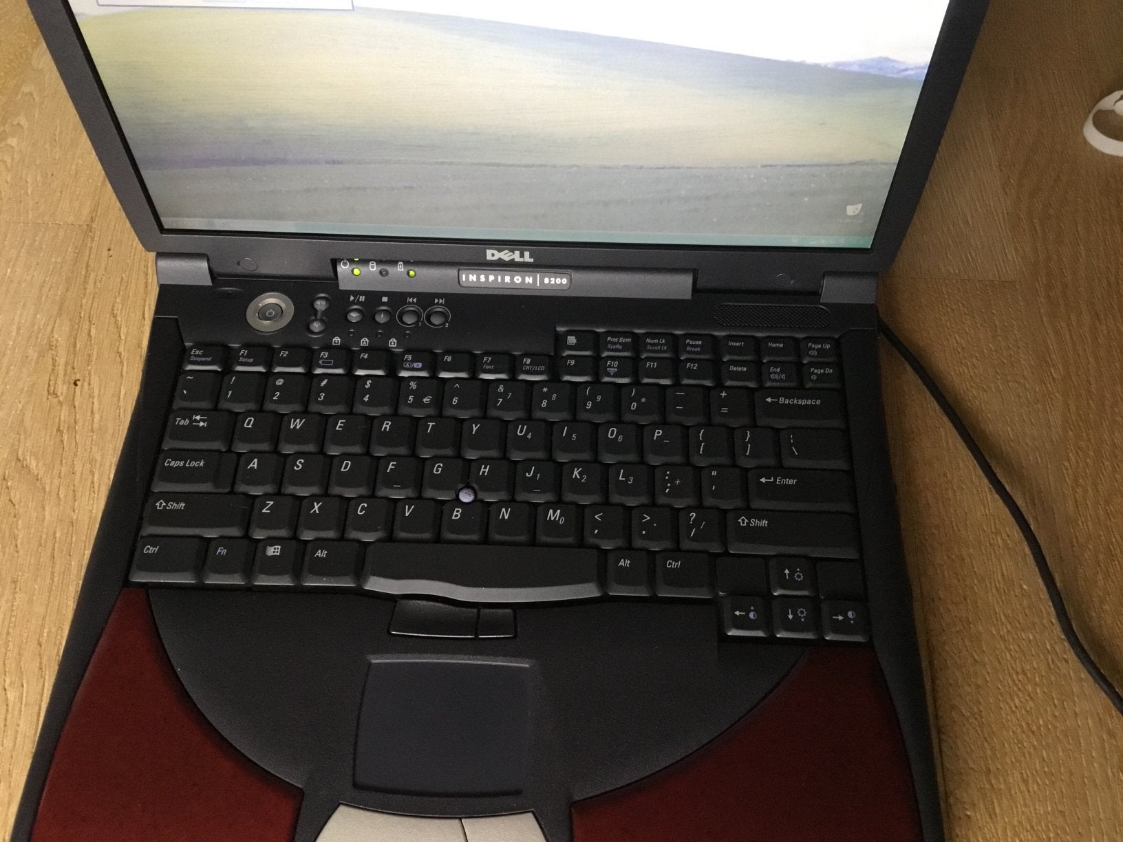 Dell inspiron 8200 Windows XP Prof., Computers en Software, Gebruikt, Minder dan 4 GB, Qwerty, Minder dan 2 Ghz