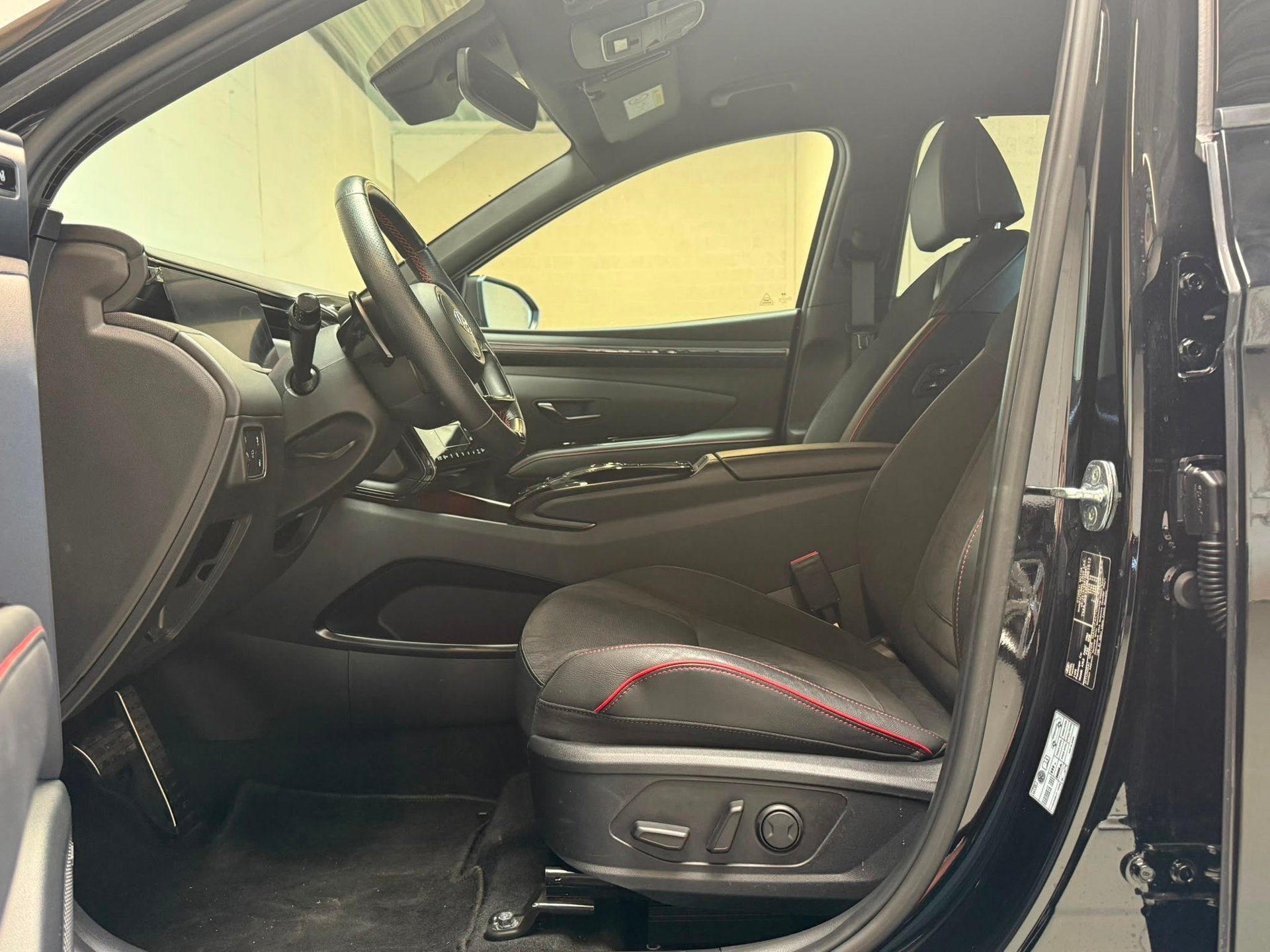 Hyundai Tucson 1.6 T-GDI PHEV N Line 4WD - STOELVENTILATIE -, Auto's, Automaat, Gebruikt, Zwart, 4 cilinders