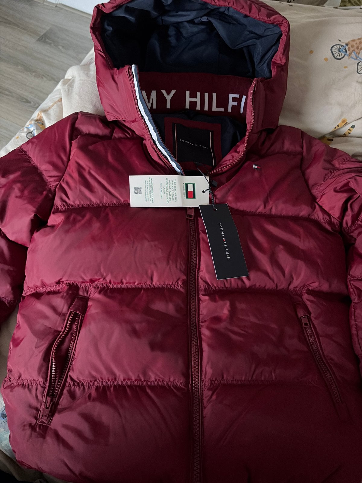 Tommy Hilfiger Kinderjas - Nieuw met kaartjes, Kinderen en Baby's, Ophalen of Verzenden, Nieuw, Jongen of Meisje, Jas