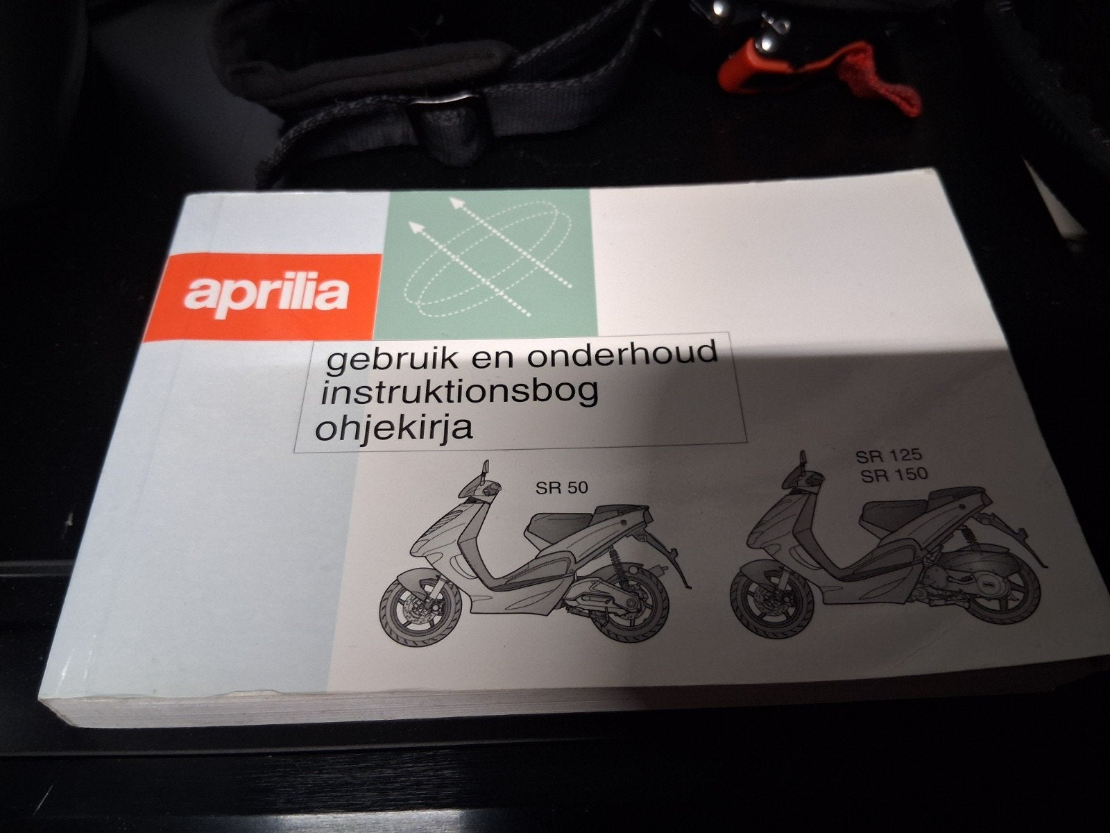 Aprilia SR 50/125/150 Gebruikershandleiding, Ophalen of Verzenden, Zo goed als nieuw