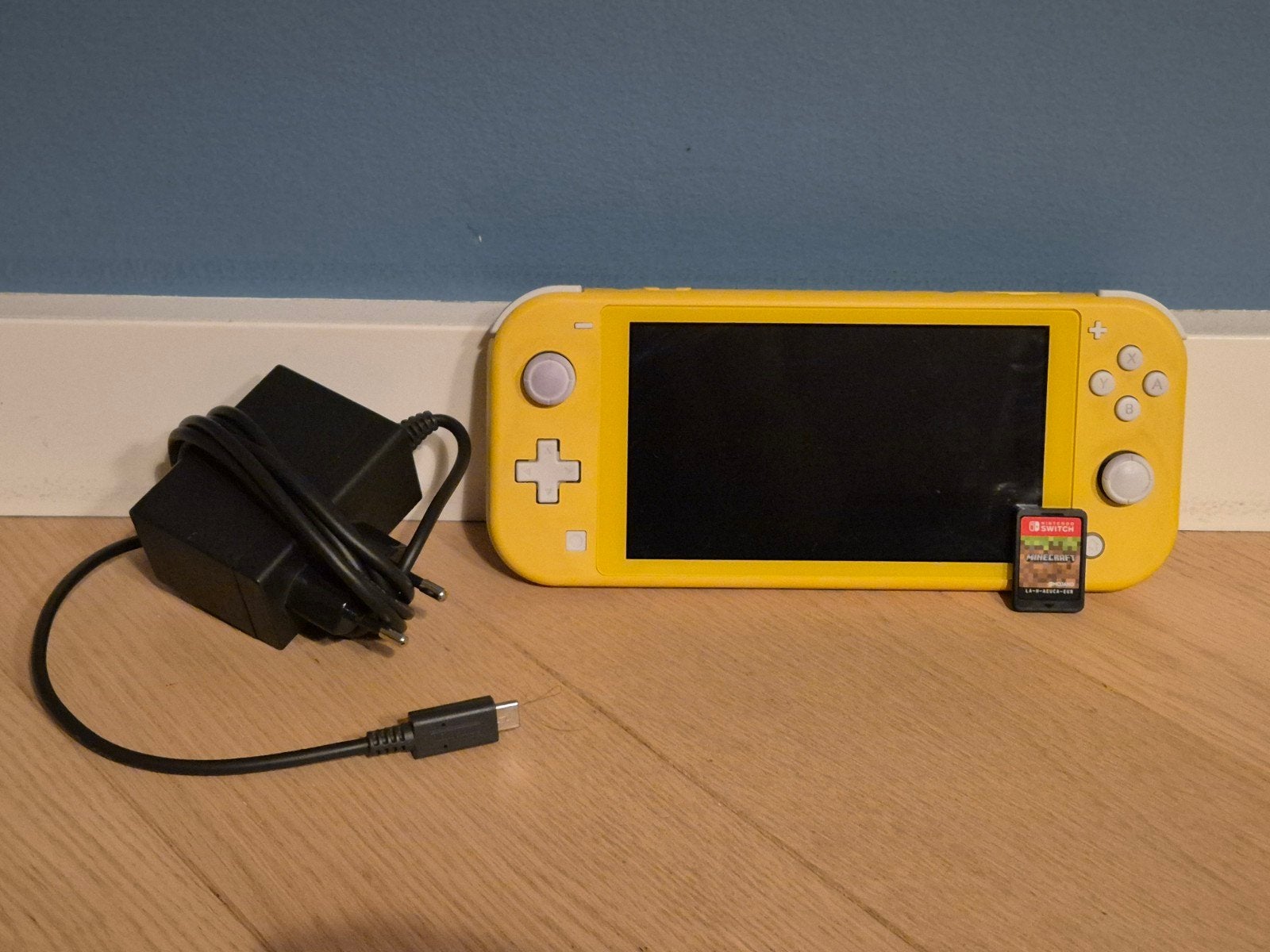 Nintendo Switch Lite met Minecraft of Sonic Racing spel, Ophalen, Geel, Gebruikt