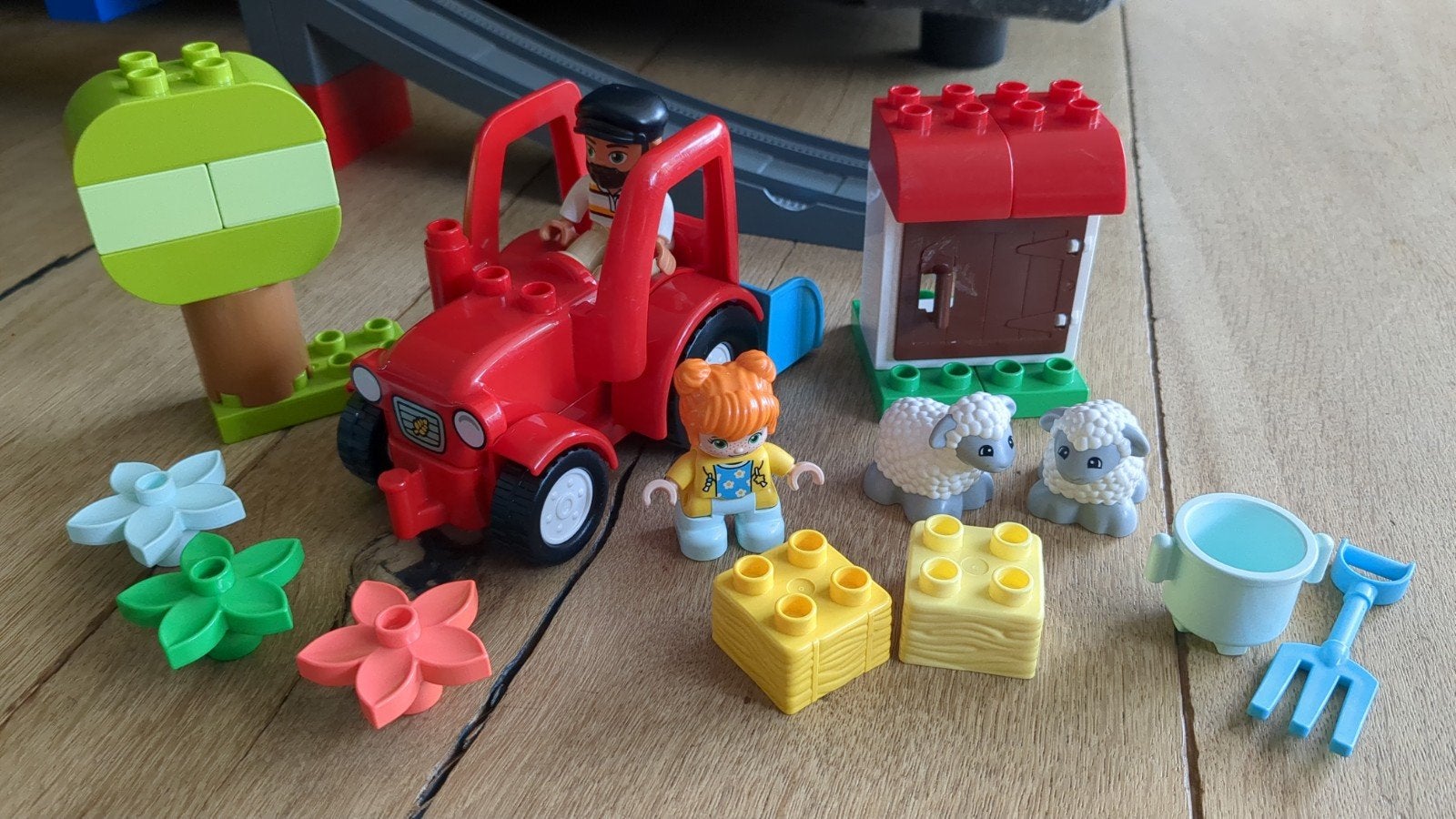 Duplo Boerderij Tractor met Dieren en Figuren 10950, Gebruikt, Overige thema's, Ophalen of Verzenden, Inclusief minifiguren