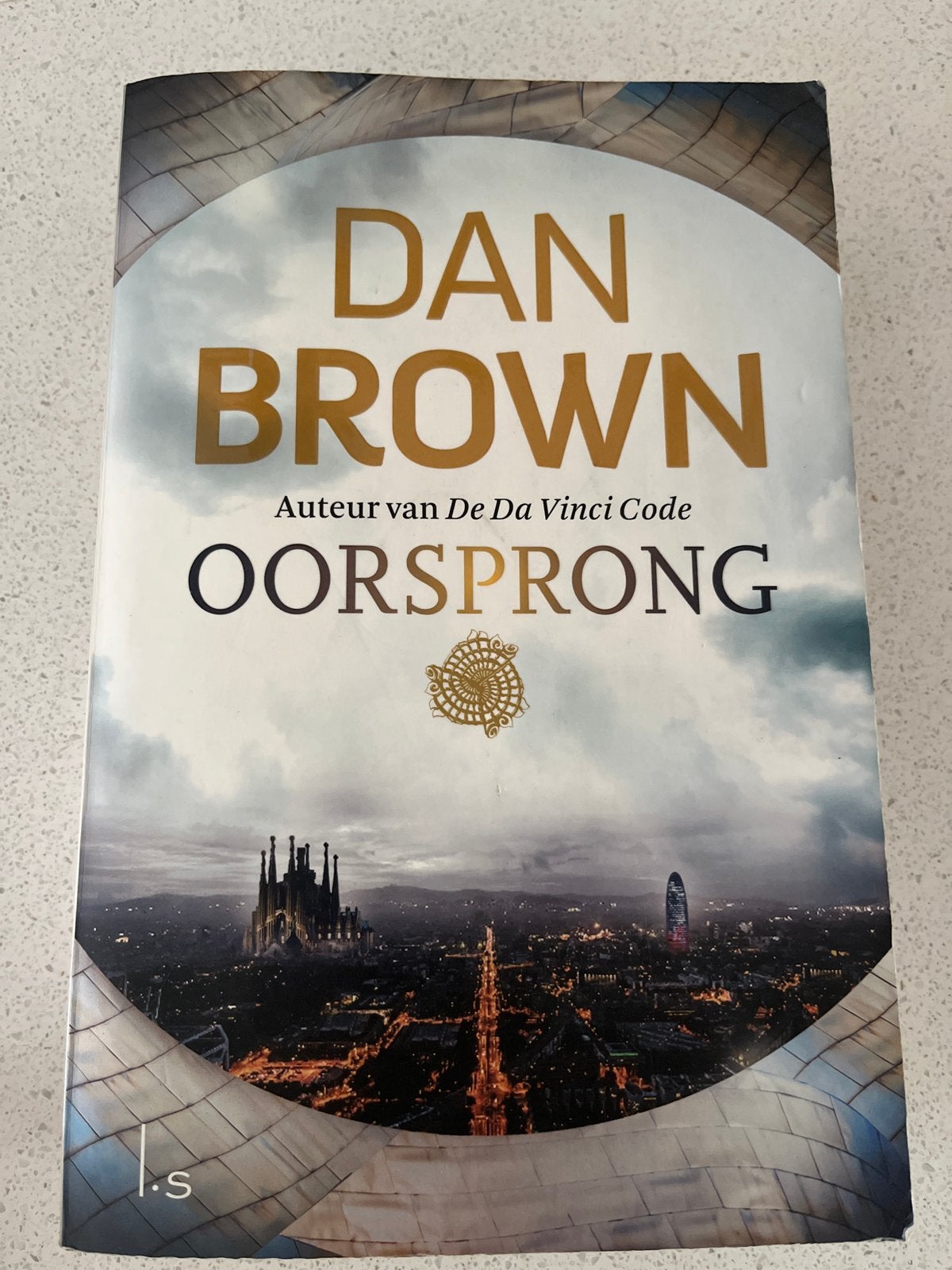Dan Brown - Oorsprong (Paperback), Boeken, Ophalen of Verzenden, Gelezen, Nederland