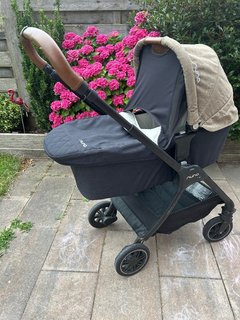 Nuna TRIV (2019) kinderwagen + Nuna ARRA (2019) autostoeltje, Kinderen en Baby's, Ophalen, Gebruikt, One size