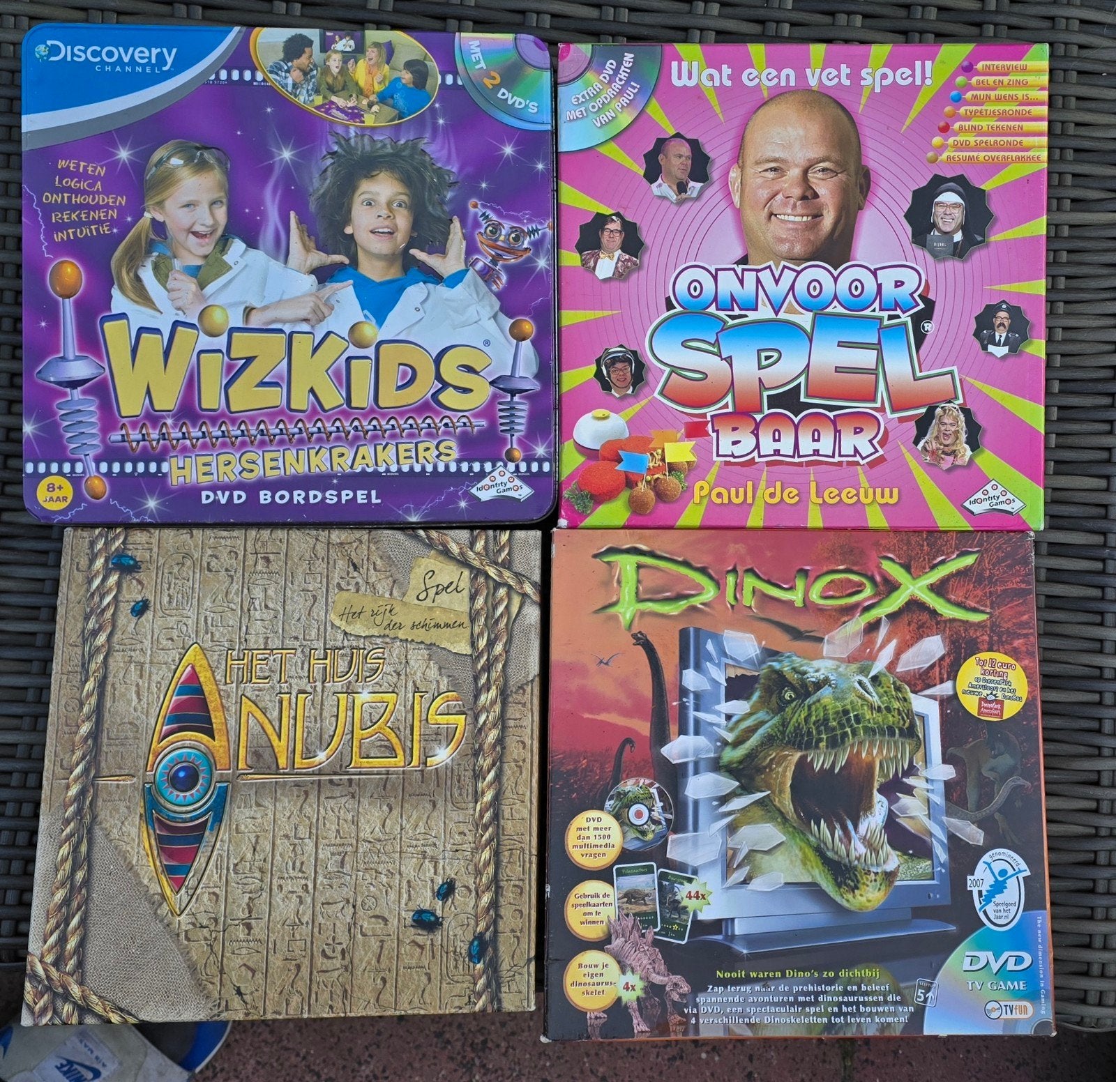 Diverse spelletjes: WizKids, Onvoorspelbaar, Anubis, Dinox, Drie of vier spelers, Ophalen, Gebruikt, Discovery Channel, Endemol, Studio 100