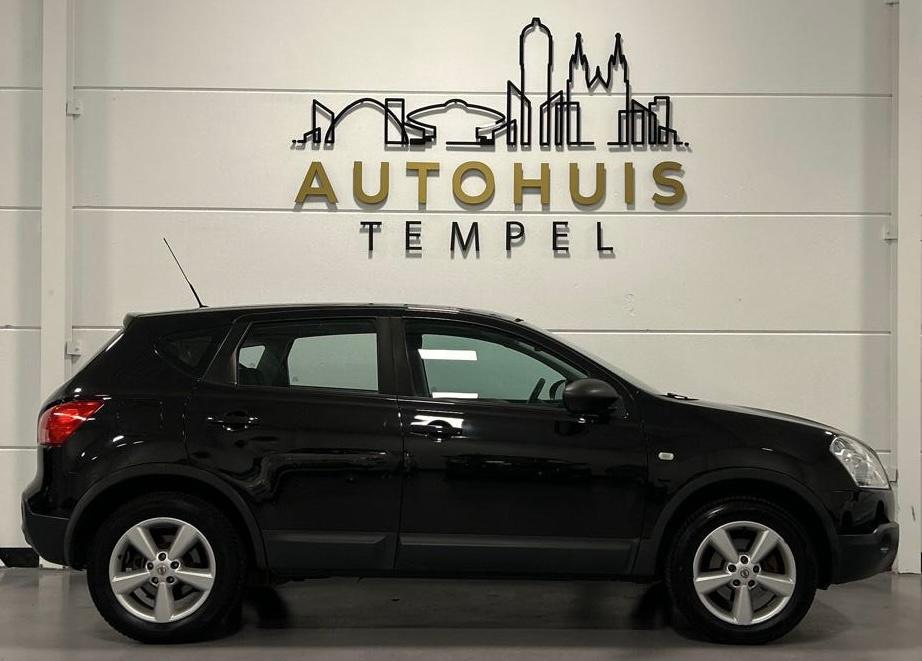 Nissan Qashqai 1.6 Acenta Nap Airco Climate Trekhaak Camera, Auto's, Voorwielaandrijving, 1272 kg, Gebruikt, Zwart