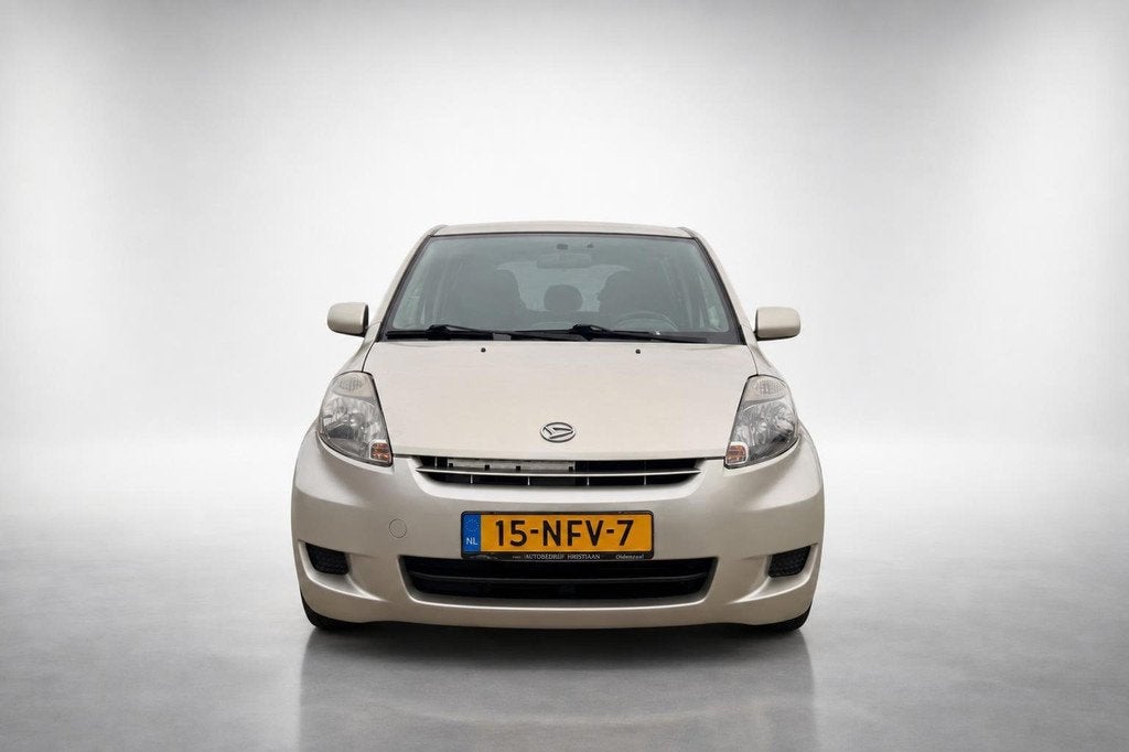 Daihatsu Sirion 2 1.0-12V Premium|airco|carplay|sportpakket, Auto's, Daihatsu, Voorwielaandrijving, Gebruikt, Beige, Bedrijf