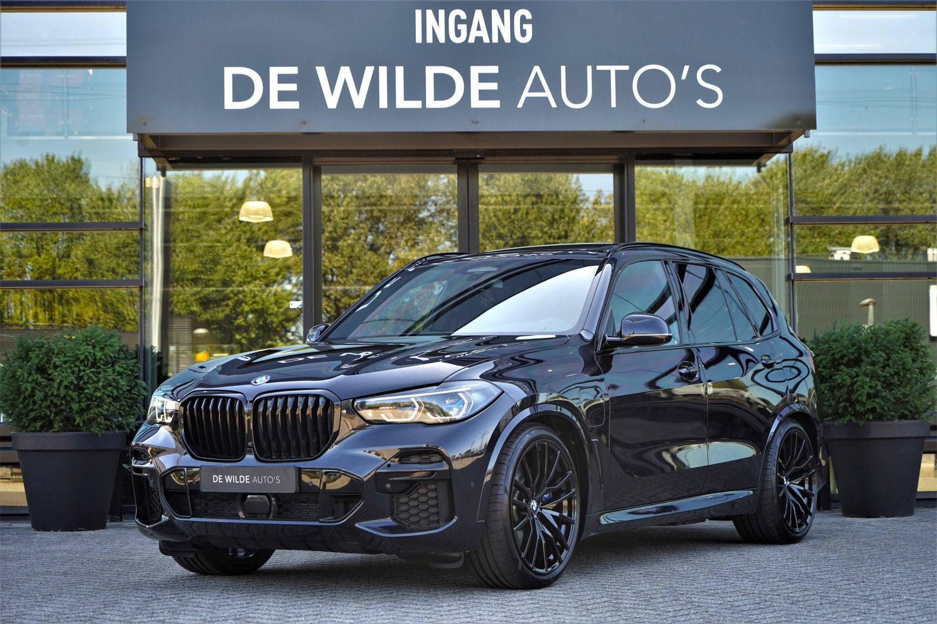 BMW X5 xDrive45e M-sport M-seats Bowers&Wilkins Pano 4-wiels, Auto's, BMW, Gebruikt, 394 pk, Zwart, Lichtsensor