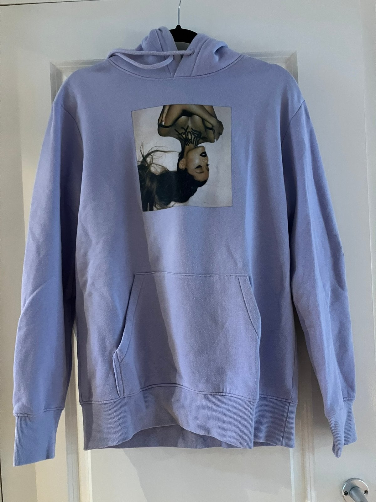 Hoodie paars lila Ariane Grande (S), Kleding | Heren, Ophalen of Verzenden, Gedragen, Paars