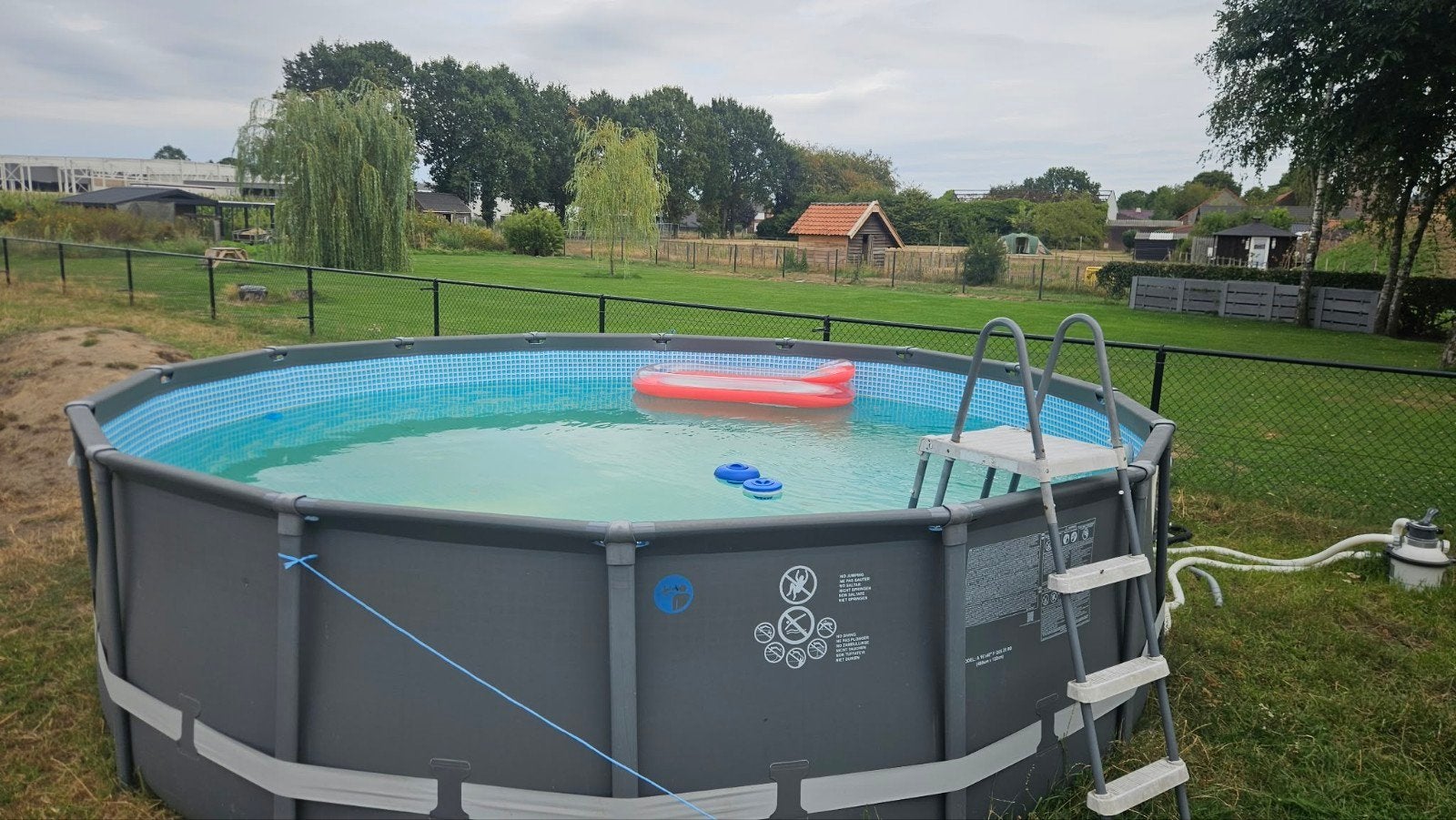 zeer compleet zwembad, Tuin en Terras, Rond, 300 cm of meer, Ophalen, 120 cm of meer