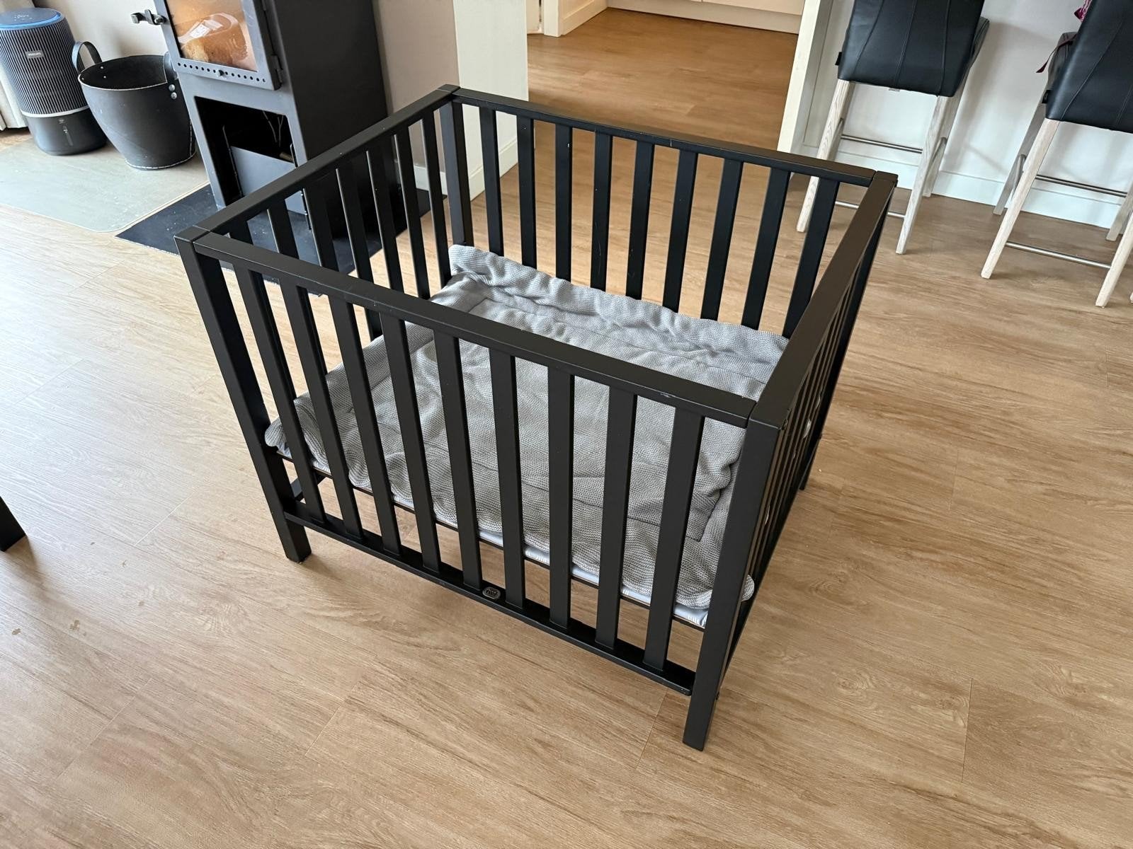 TWF box zwart inclusief boxkleed en boxmat van Jollein, Kinderen en Baby's, Ophalen, Gebruikt, Rechthoekig, In hoogte verstelbaar