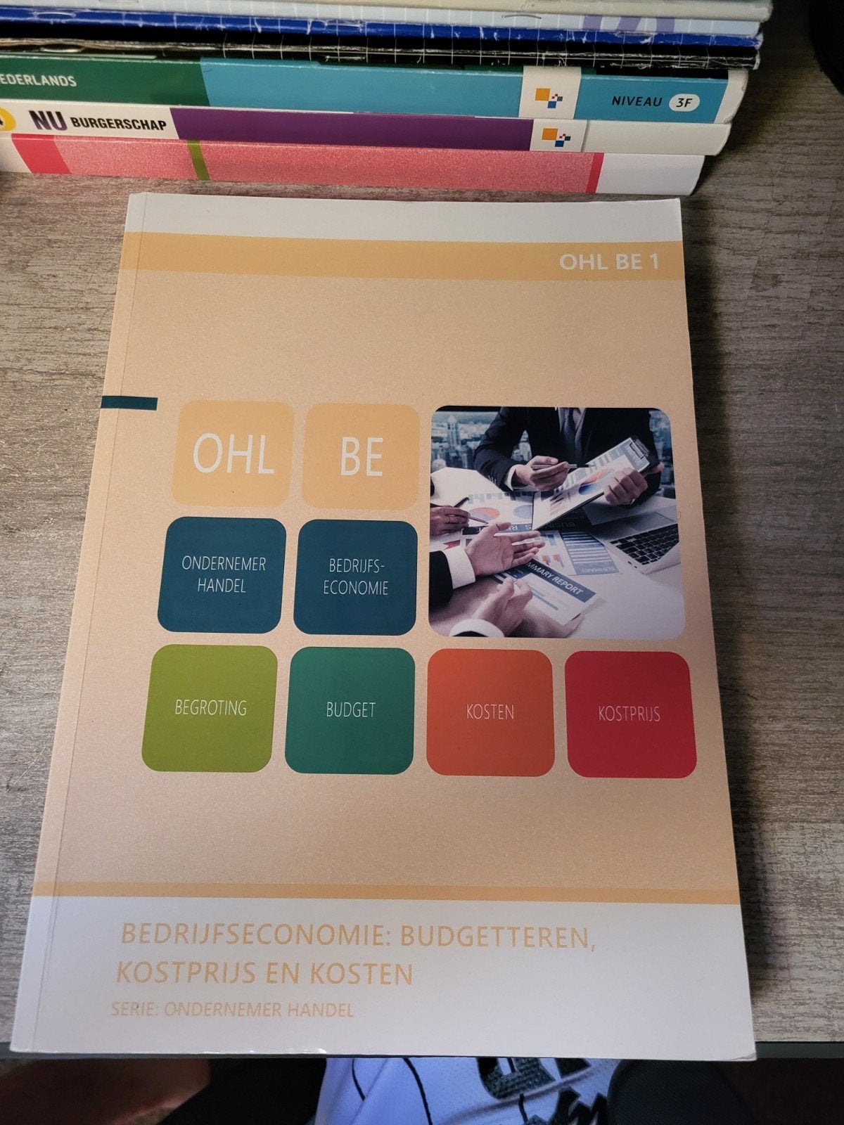 MBO Niveau4 Boeken: Bedrijfseconomie, Rekenen, Retaillogisti, Ophalen of Verzenden, Gelezen, MBO, Noordhoff
