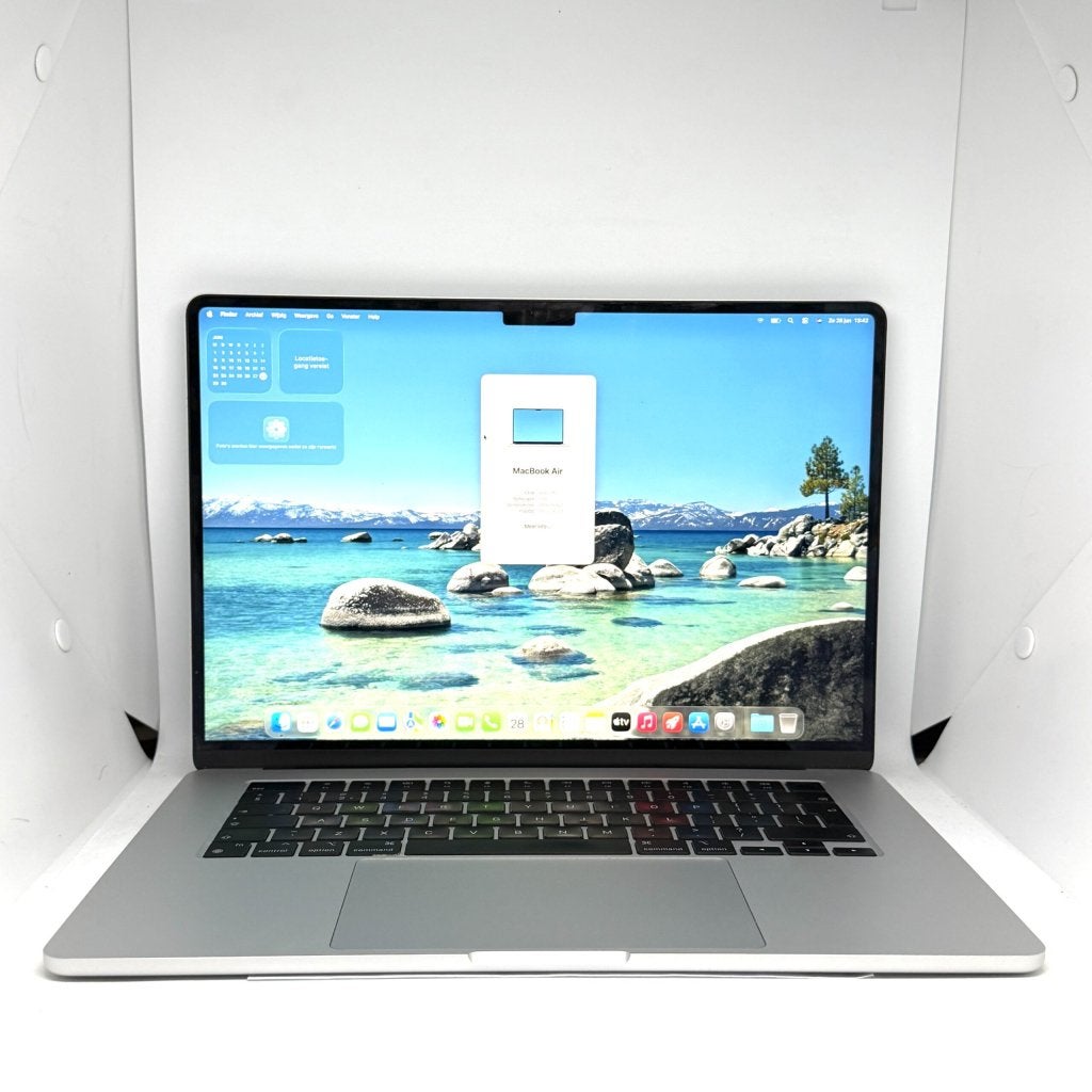 MacBook Air 15 inch M3 512GB zilver /zeer net /93% batt /gar, Apple, Zo goed als nieuw, Support@apple.com, Apple Park Way, Cupertino, California