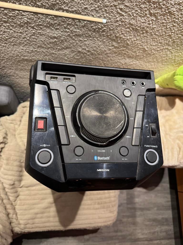 Medion Bluetooth Audiosysteem met USB en Radio, Tuner of Radio, MP3-aansluiting, Zo goed als nieuw, Ophalen