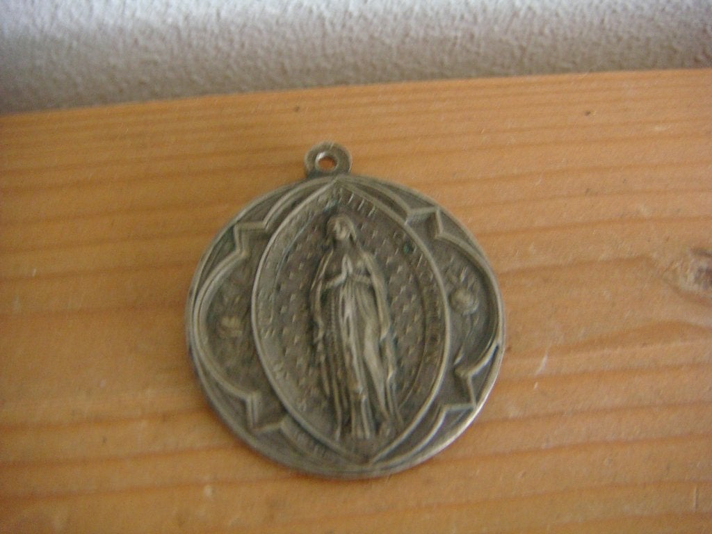 Ouderwetse religieuze hanger, Overige materialen, Ophalen of Verzenden, Zo goed als nieuw, Overige kleuren