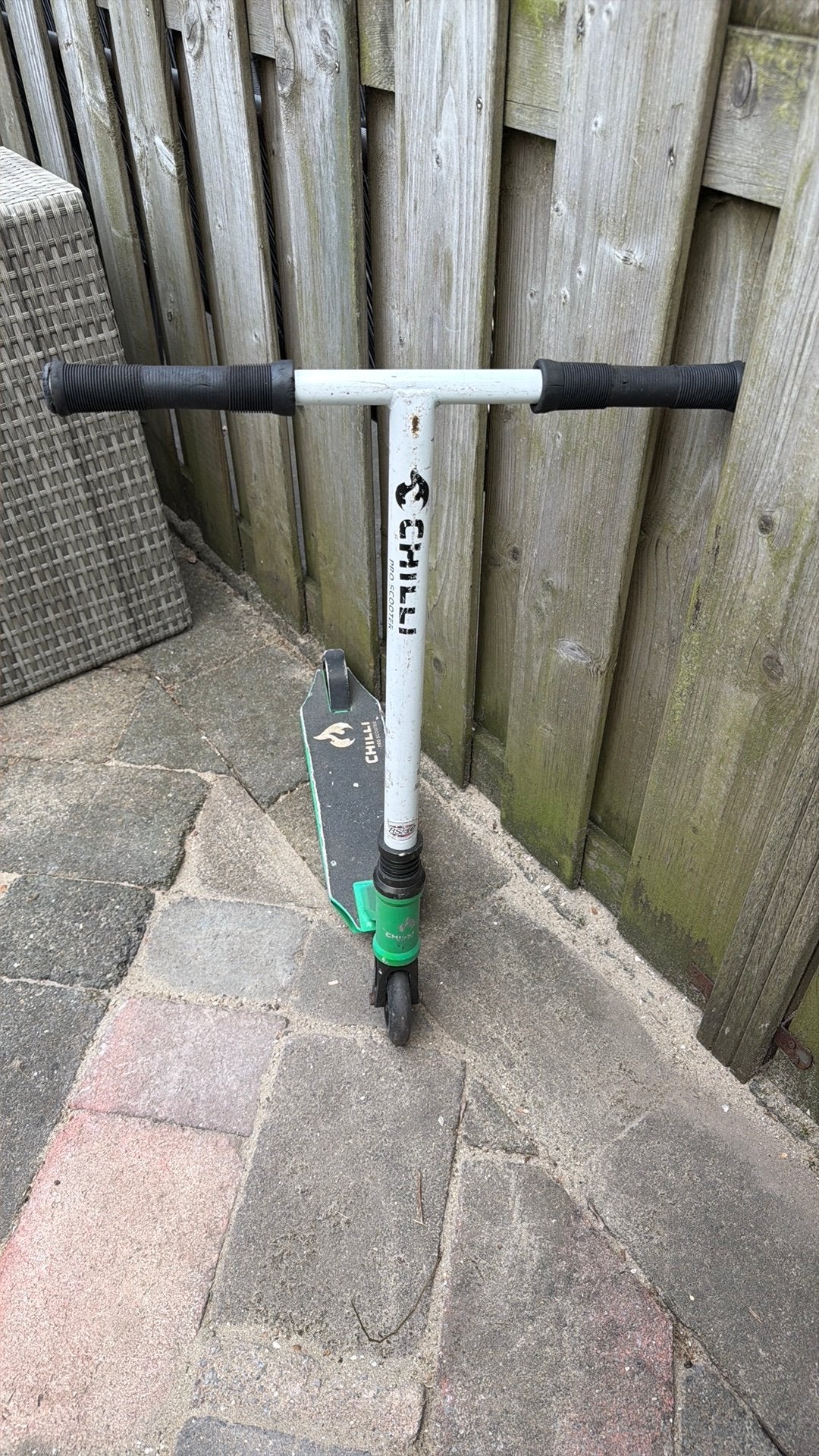 Chilli Pro Scooter Stuntstep - Groen / Wit (Degelijke staat), Fietsen en Brommers, Steps, Ophalen, Gebruikt, Gewone step