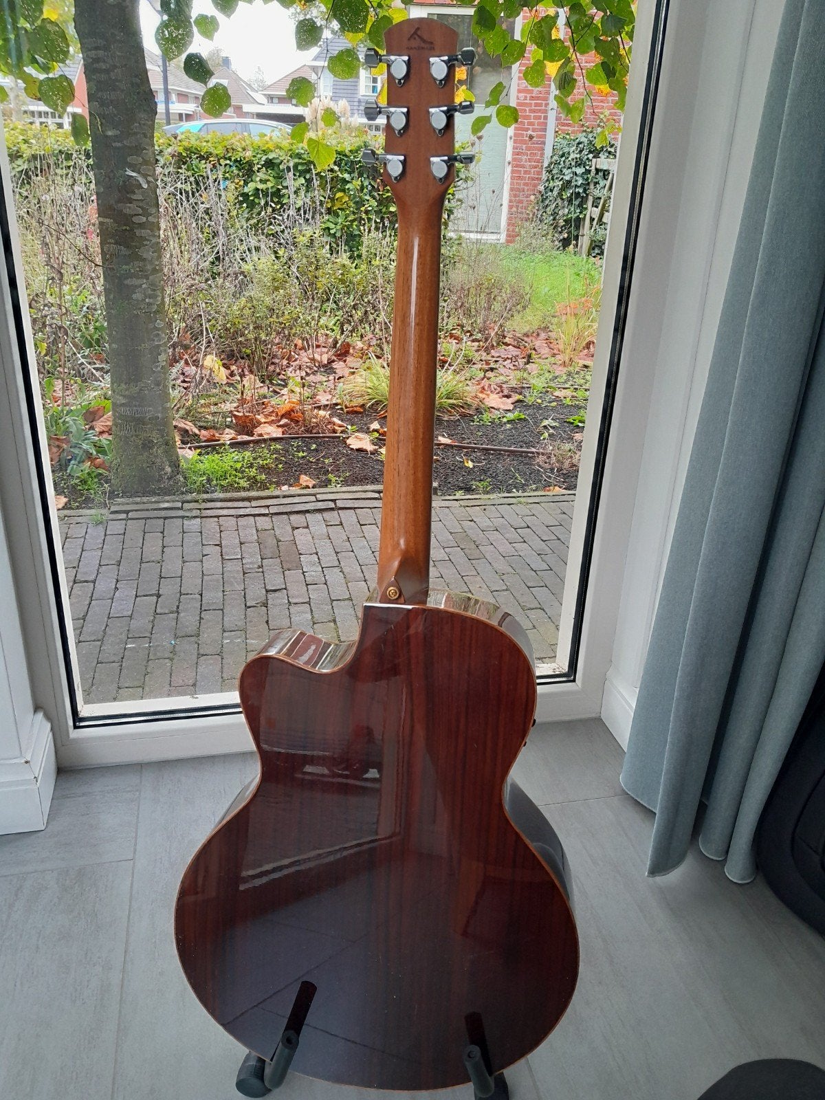 Ayers SJ-01C.E - Handgebouwde semi-akoestische gitaar., Ophalen, Gebruikt, Western- of Steelstringgitaar