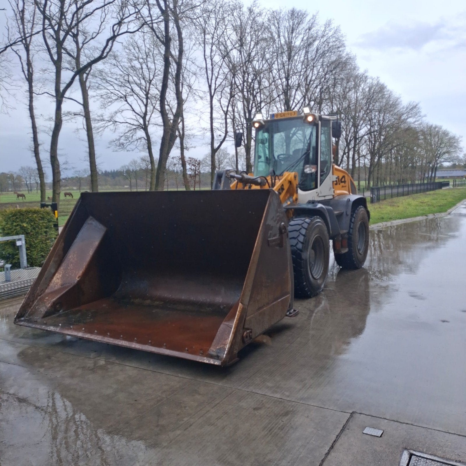 Volvo Hoogkiepbak, Ophalen