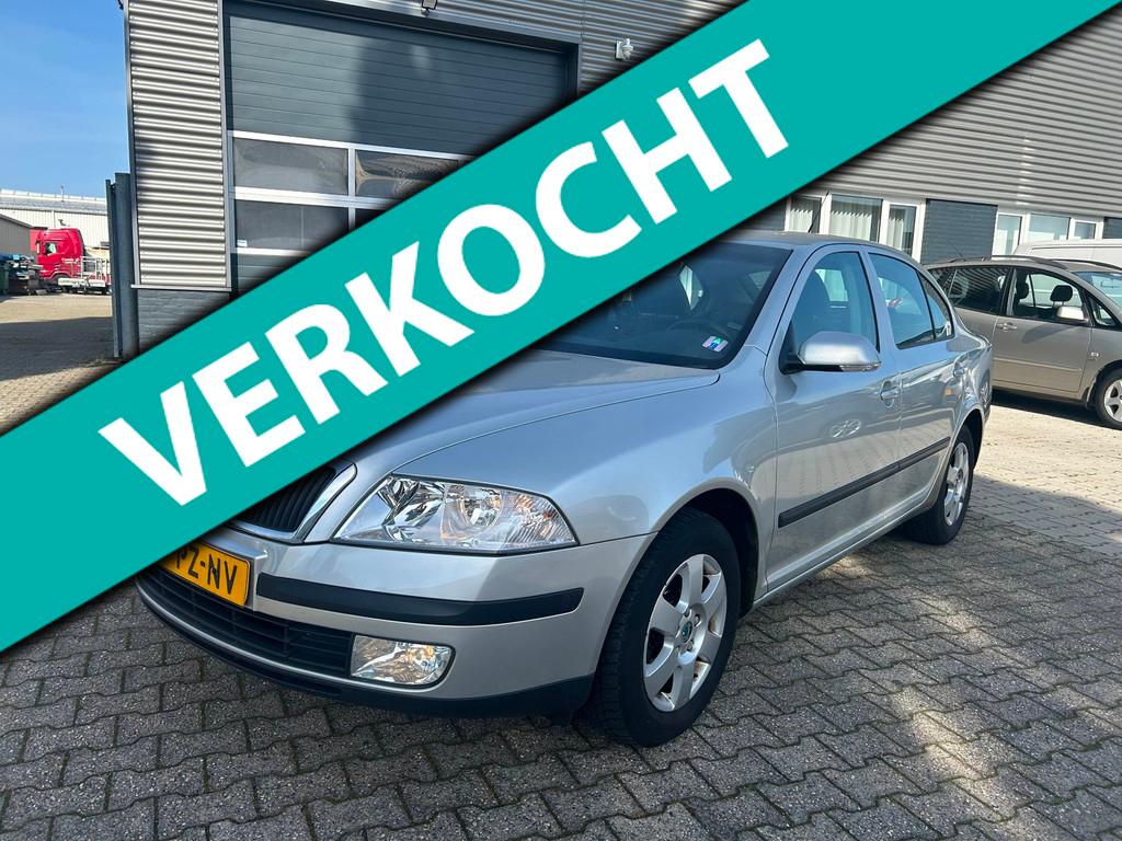 Skoda Octavia 1.6 Elegance Airco Trekhaak CC PDC, Auto's, Skoda, Bedrijf, Te koop, Octavia, ABS, Airbags, Airconditioning, Automatische klimaatregeling