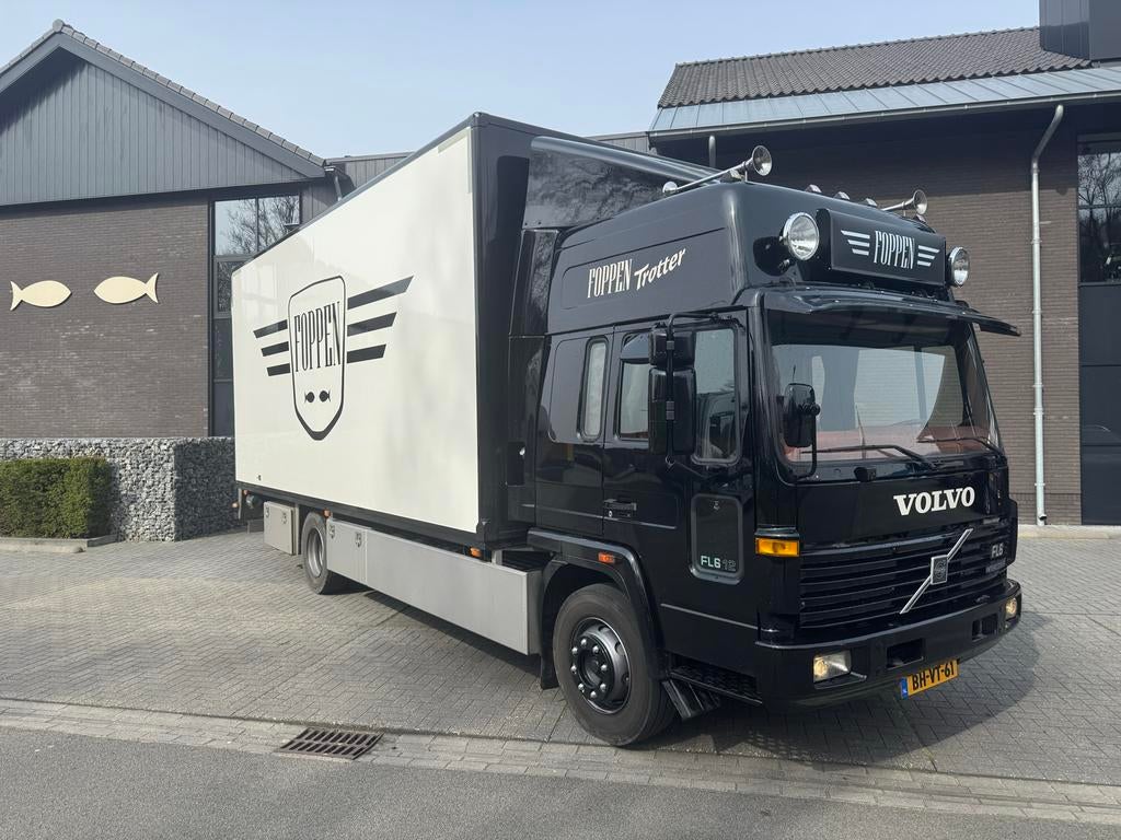 Zeer nette Volvo FL6, Auto's, Achterwielaandrijving, Zwart, Leder, Bruin