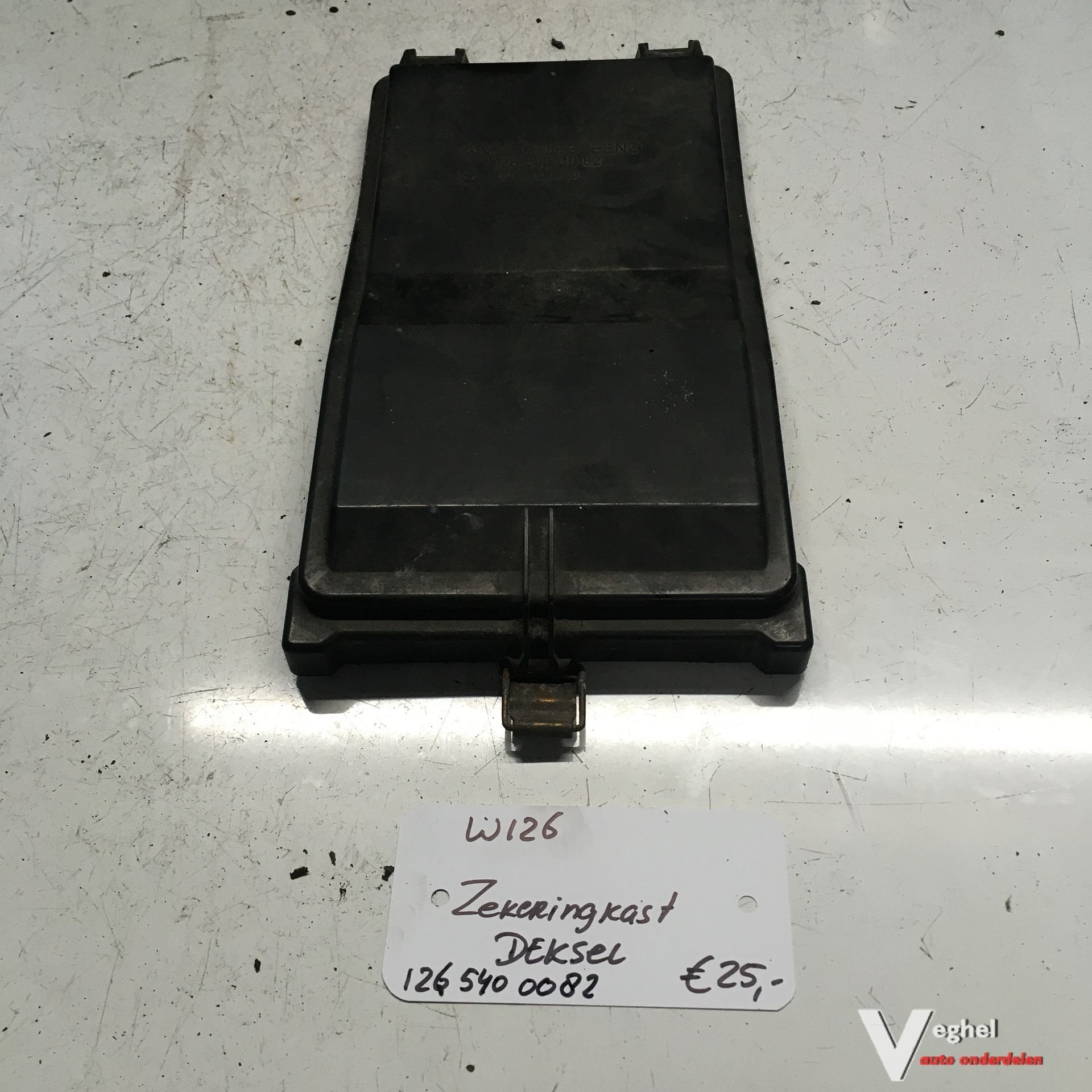 Mercedes W126 Zekeringkastdeksel 126 540 0082, Gebruikt, -, -, Ophalen of Verzenden