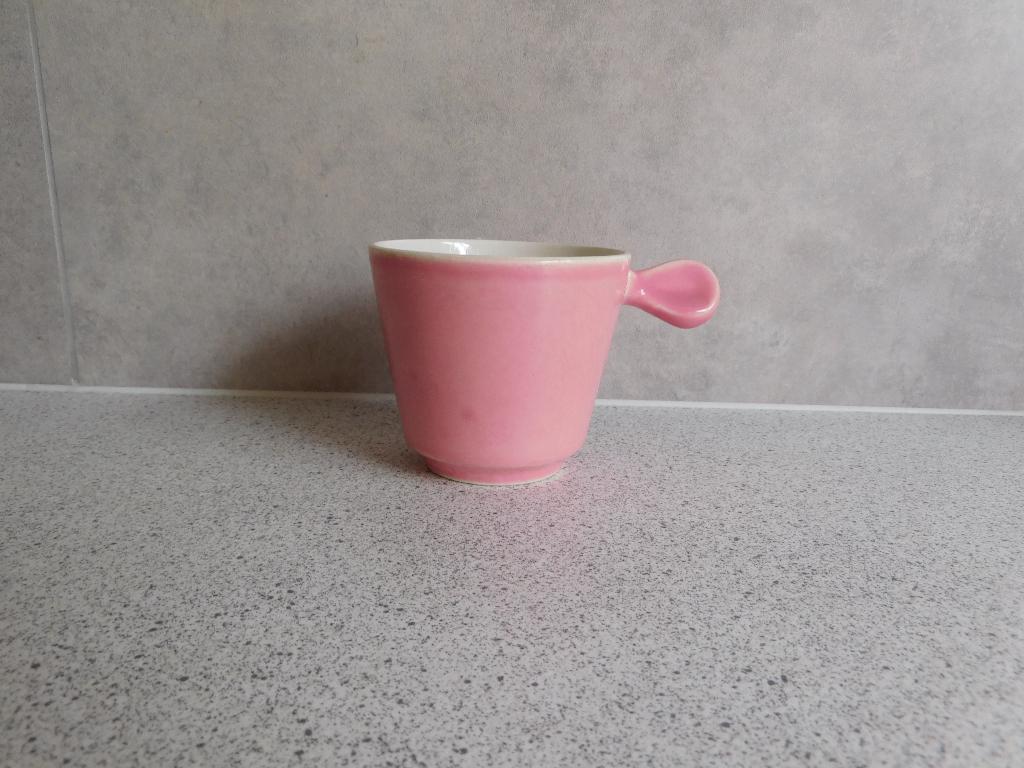 Kopje 150 ml. Roze La Louviere Boch Belgium, Ophalen of Verzenden