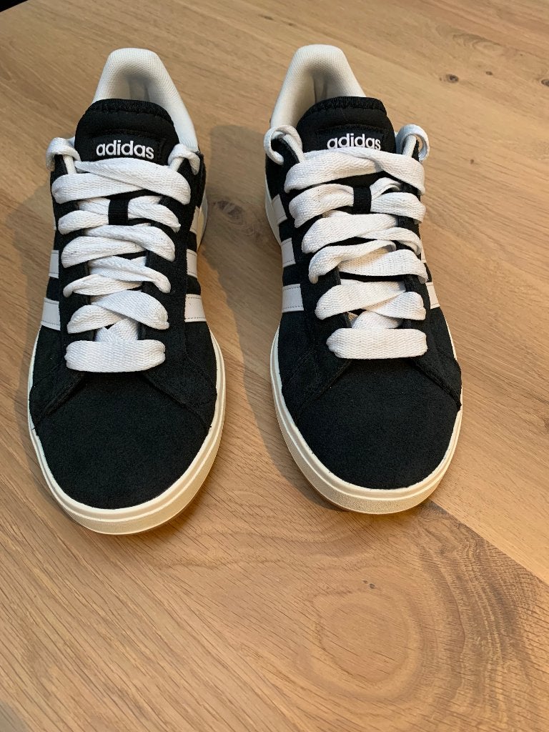 Adidas sneakers, Zwart, Nieuw, Ophalen of Verzenden, Sneakers of Gympen