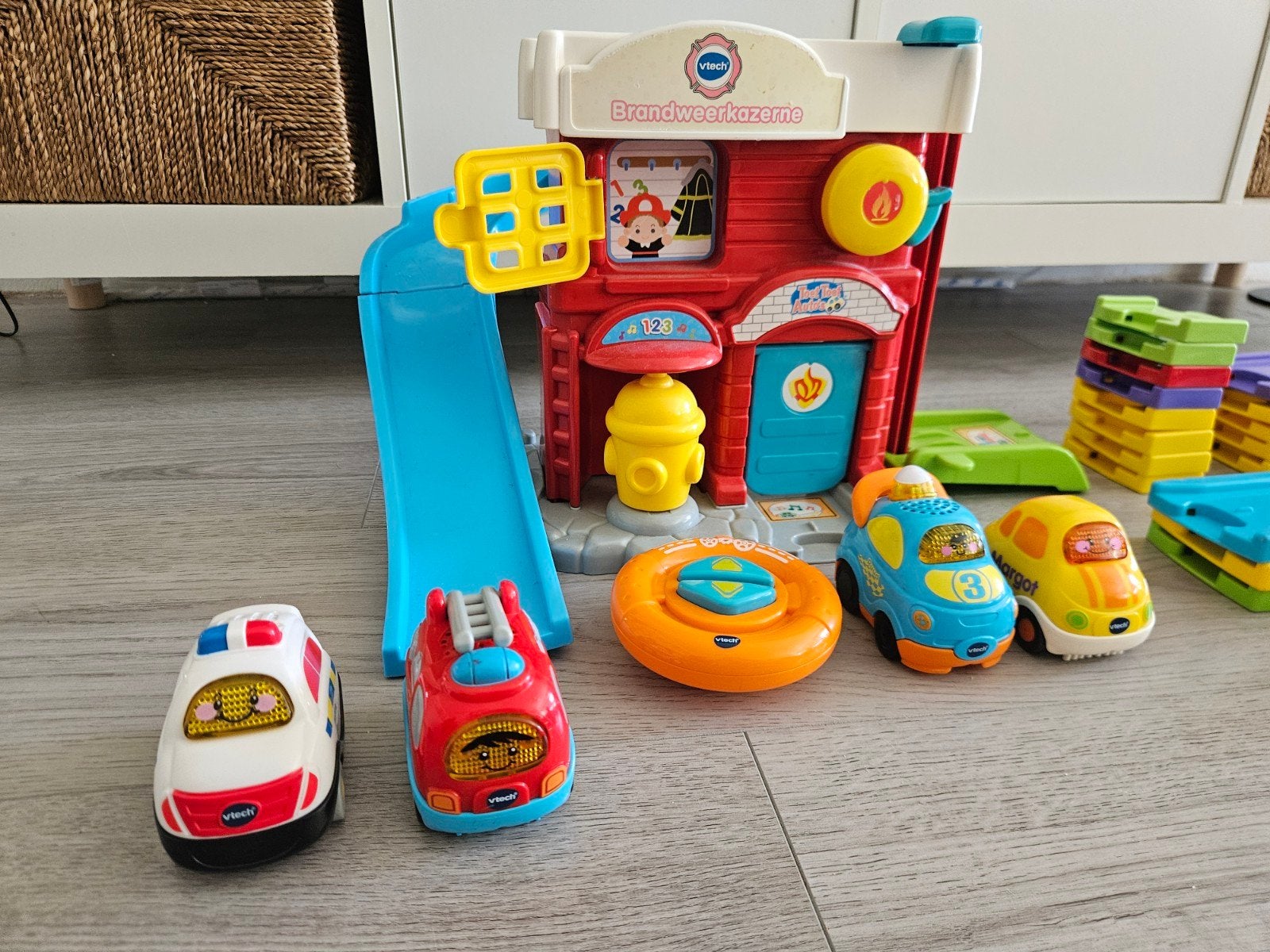 Vtech Brandweerkazerne en 4 auto's, Ophalen, Gebruikt