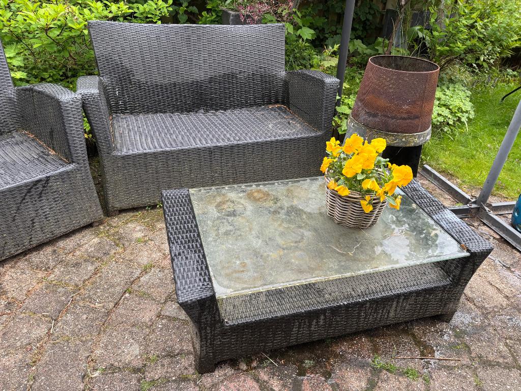 GRATIS Loungeset bank, stoel en tafel, Ophalen, Kunststof, Gebruikt, 3 zitplaatsen