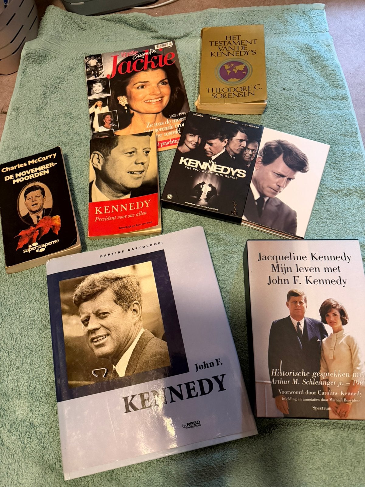 Verzameling boeken/cd’s/dvd’s The Kennedys, Ophalen of Verzenden, Zo goed als nieuw, Overige