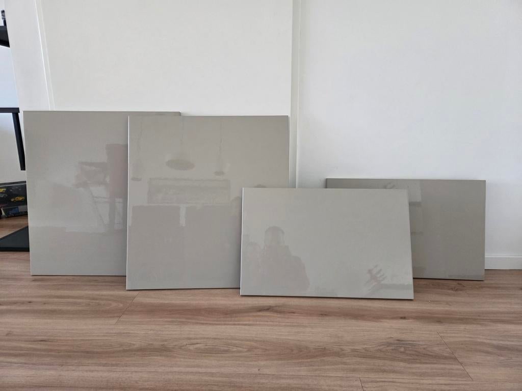 Gratis IKEA Besta deurtjes hoogglans - diverse maten, Ophalen, Zo goed als nieuw