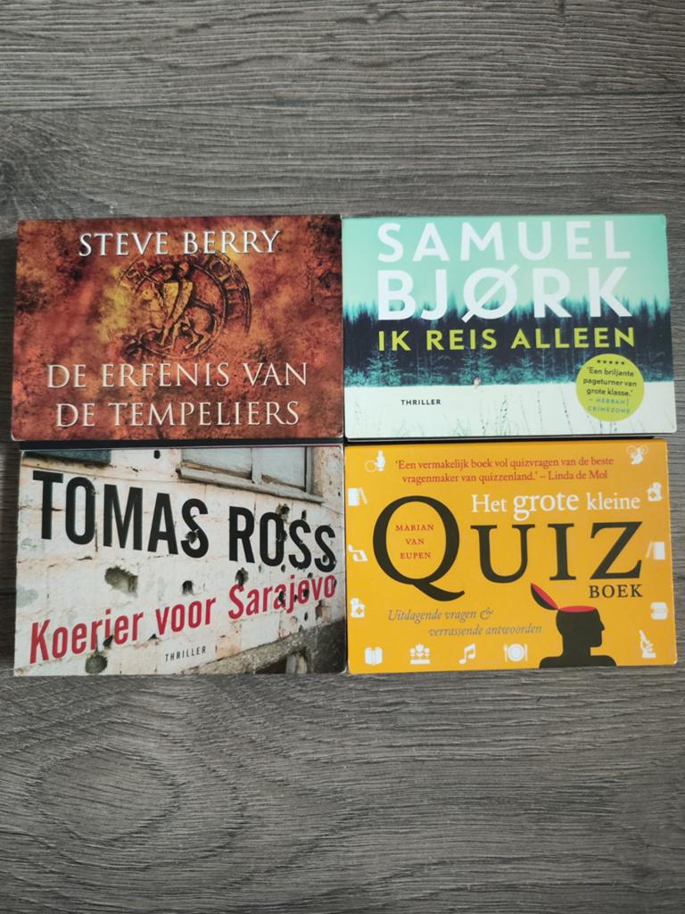 Dwarsligger set 4x – Het Grote kleine quiz boek + meer, Ophalen of Verzenden, Gelezen
