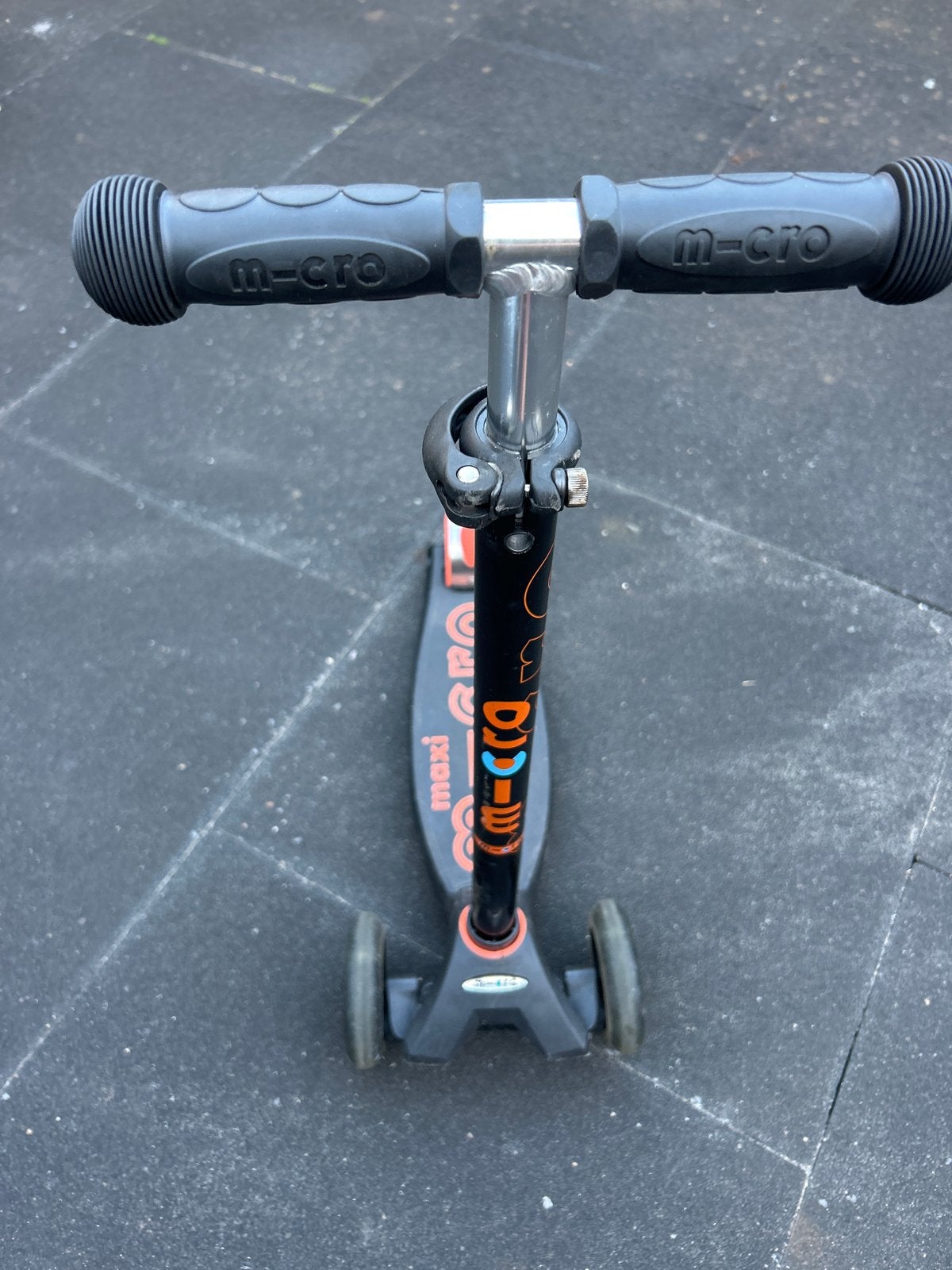 Micro Maxi Step - Zwart/Oranje, Ophalen, Gebruikt, Gewone step