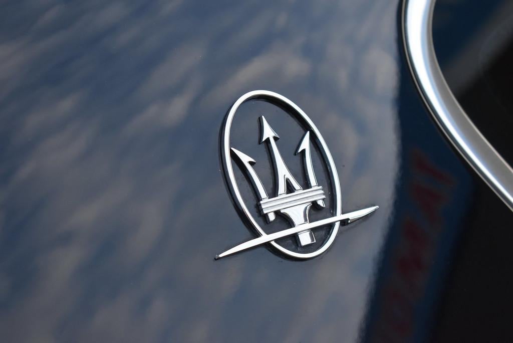 Maserati GranTurismo 4.7 S Youngtimer BTW auto Weinig kms, Auto's, Achterwielaandrijving, Gebruikt, Zwart, Bedrijf