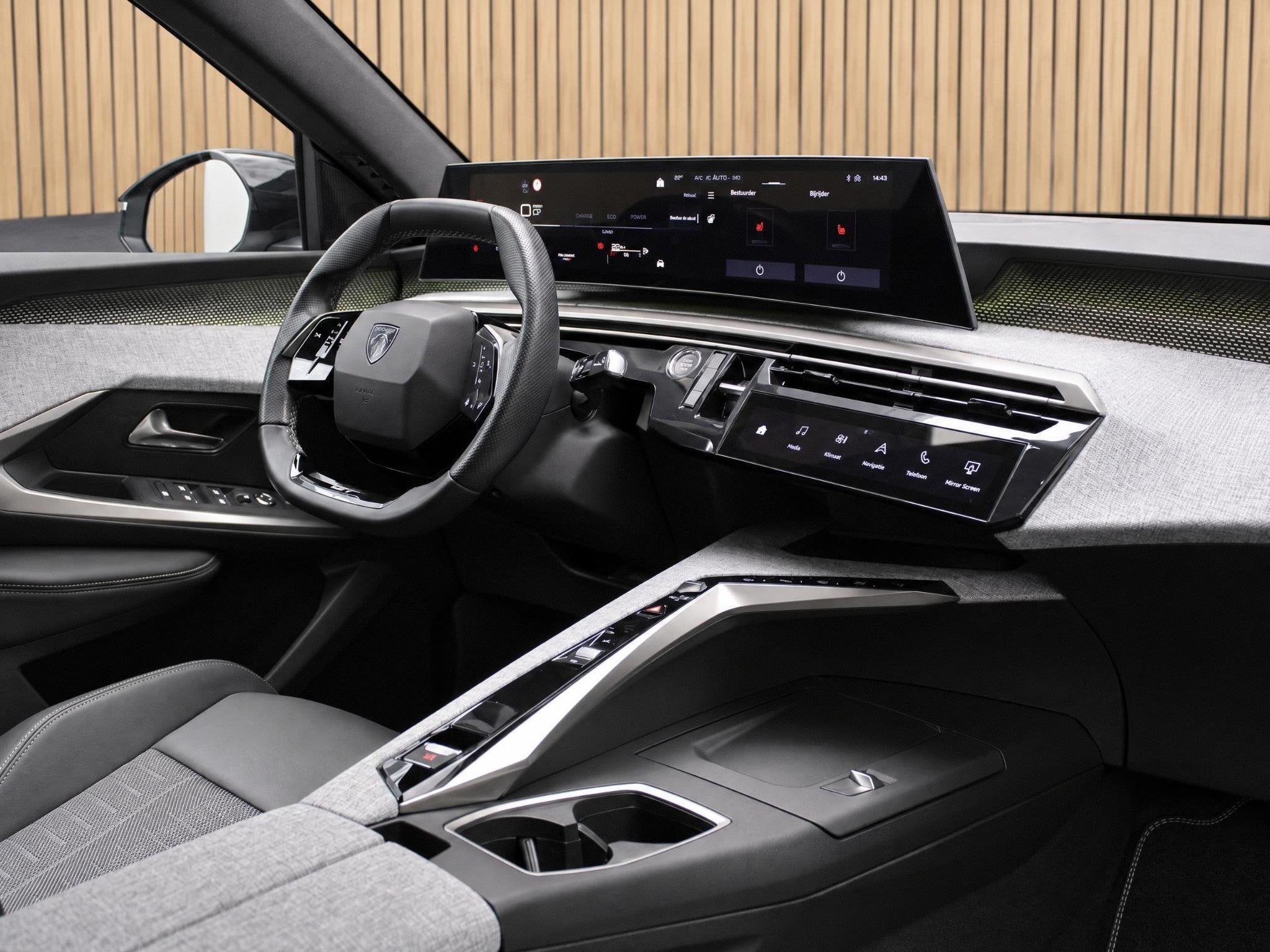 Peugeot 3008 1.2 Hybrid 145 GT Automaat | Camera/Navi/Stoel&, Auto's, Gebruikt, Euro 6, 1199 cc, Leder en Stof