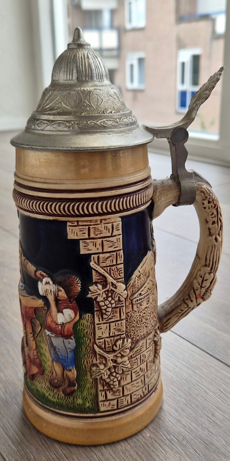 Vintage Duitse Bierpul met Reliëf en Tin Deksel, Antiek en Kunst, Ophalen of Verzenden