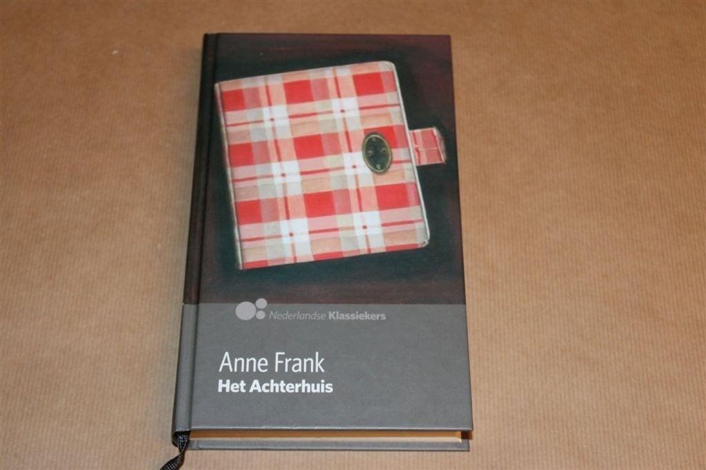 Het Achterhuis — Anne Frank — Speciale Uitgave AD, Ophalen of Verzenden, Tweede Wereldoorlog, Gelezen, Overige onderwerpen
